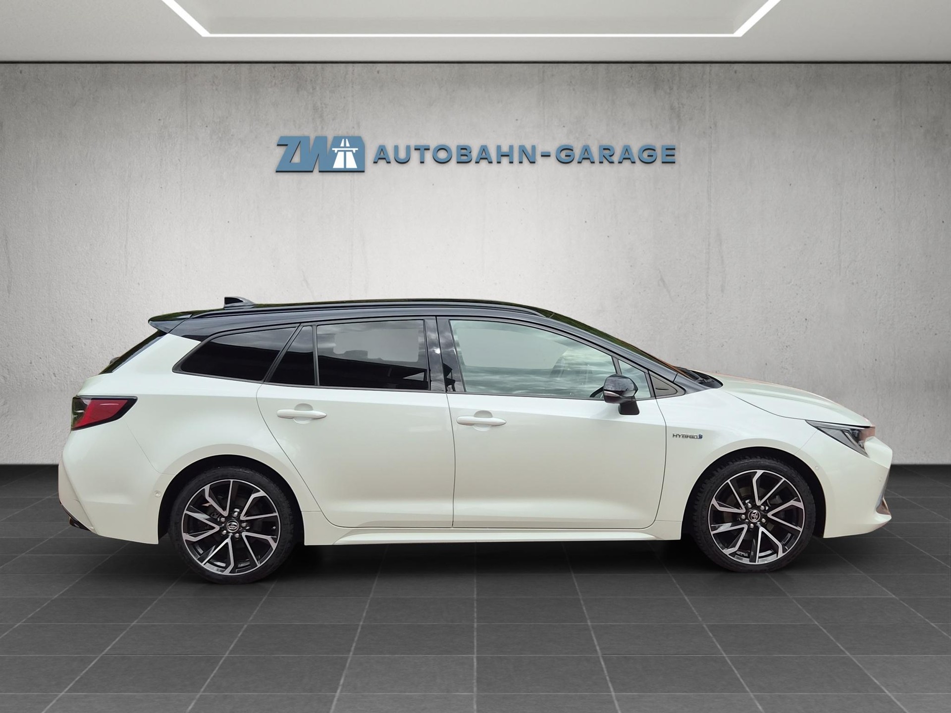 TOYOTA Corolla Touring Sports 2.0 HSD Style-image-5