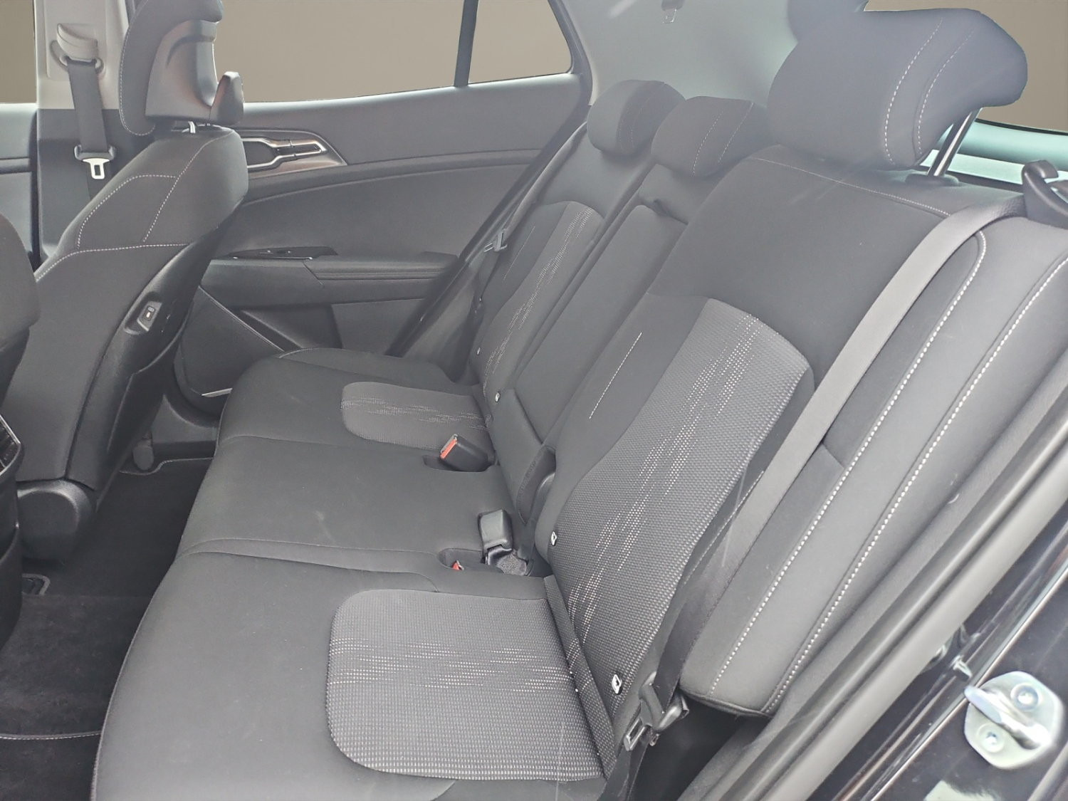 KIA Sportage 1.6 T-GDi PHEV Power Edition-image-9