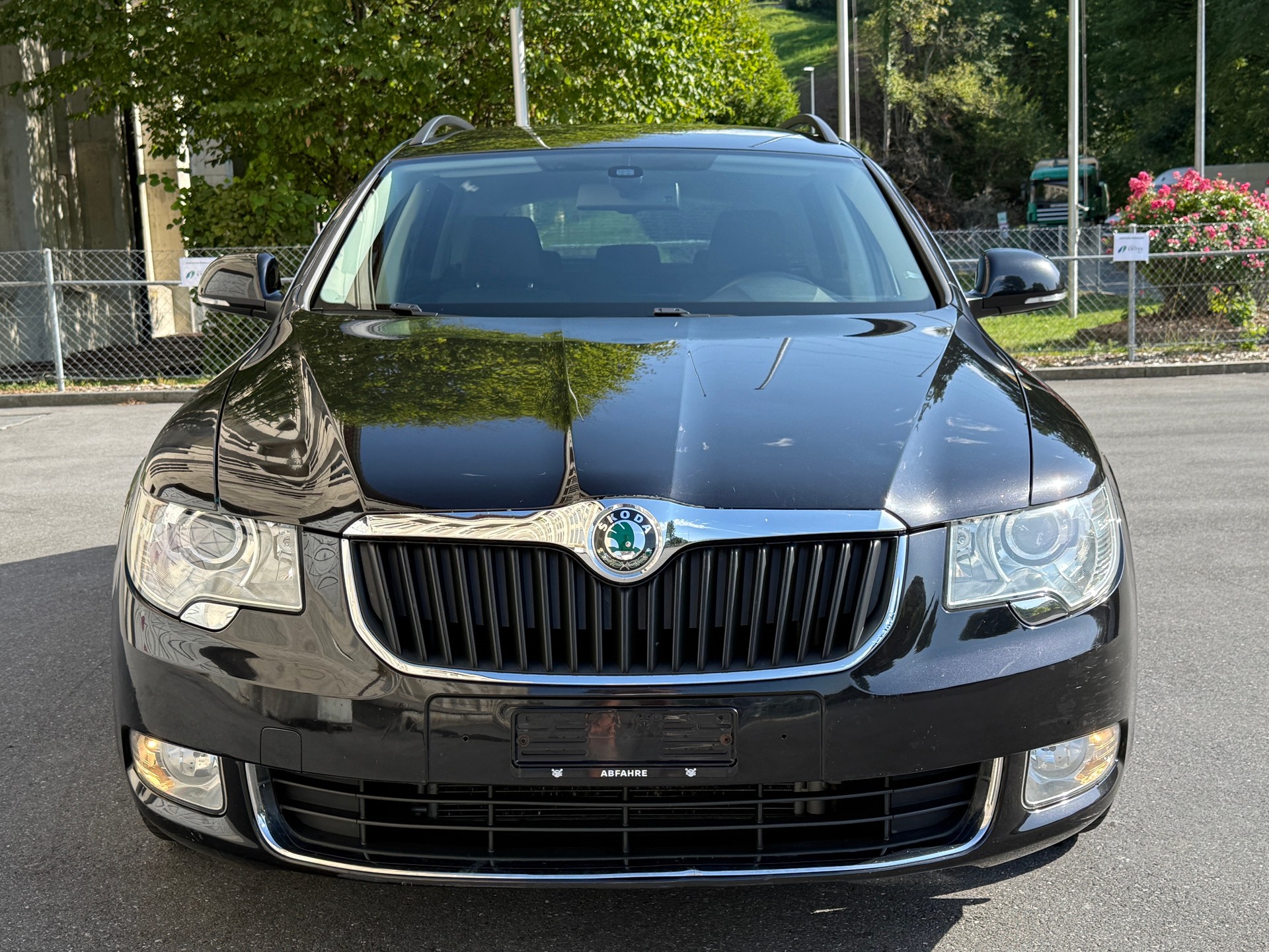 SKODA Superb Combi 2.0 TDi Ambition DSG-image-3