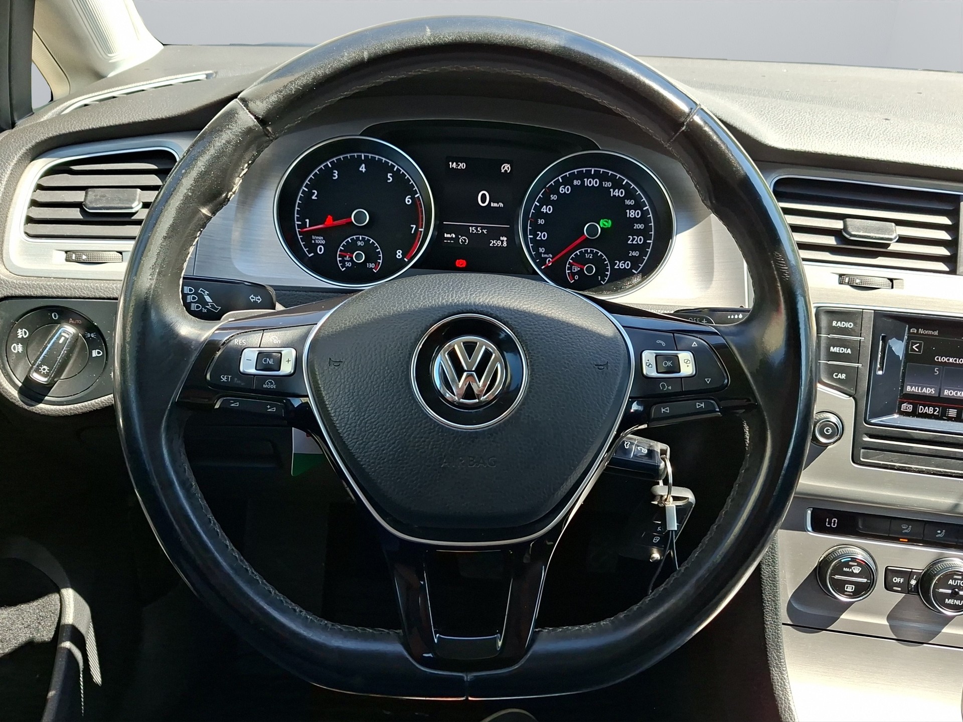 VW Golf 1.4 TSI Comfortline Start DSG-image-9