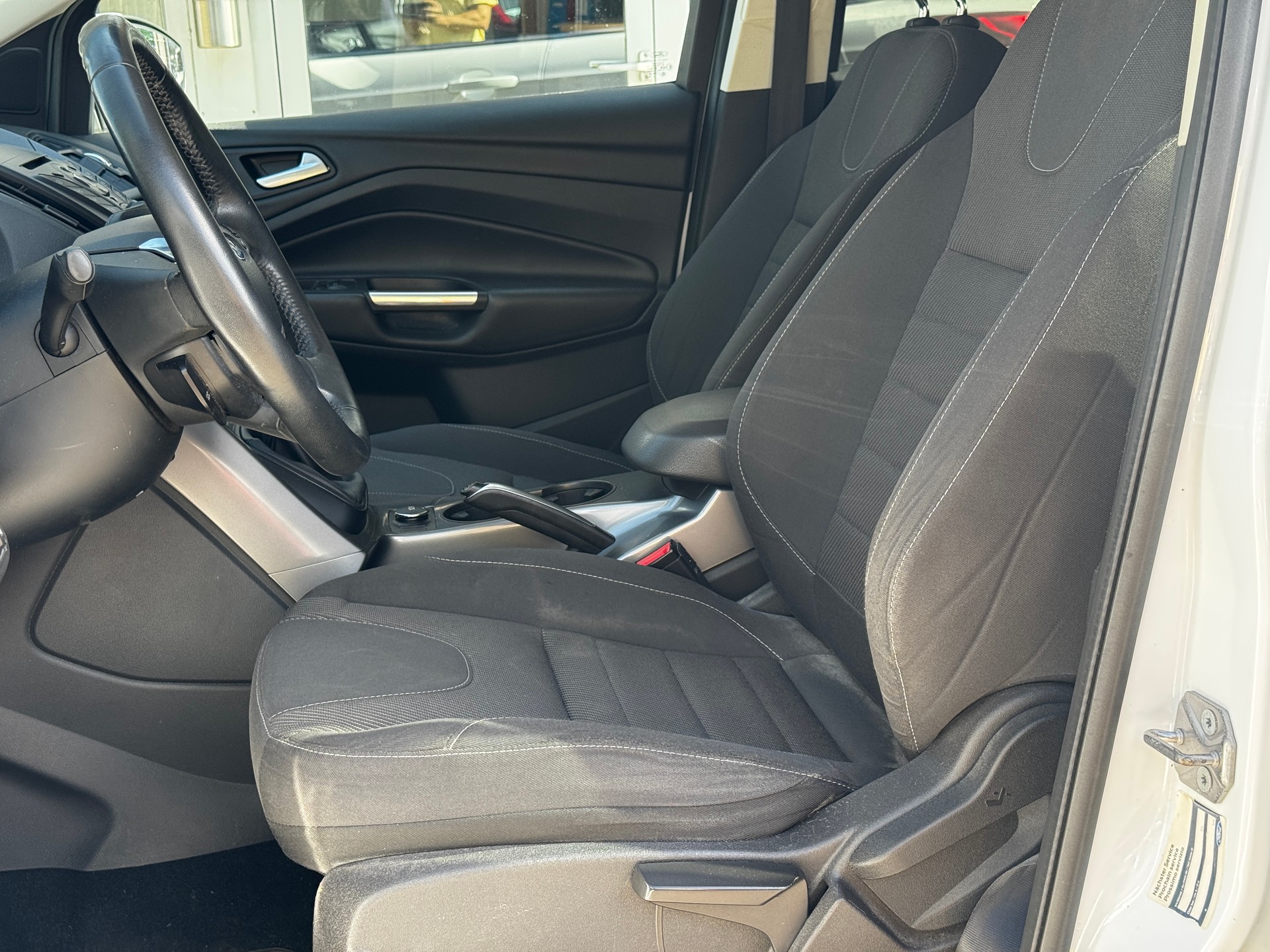 FORD Kuga 2.0 TDCi Carving 4WD-image-10