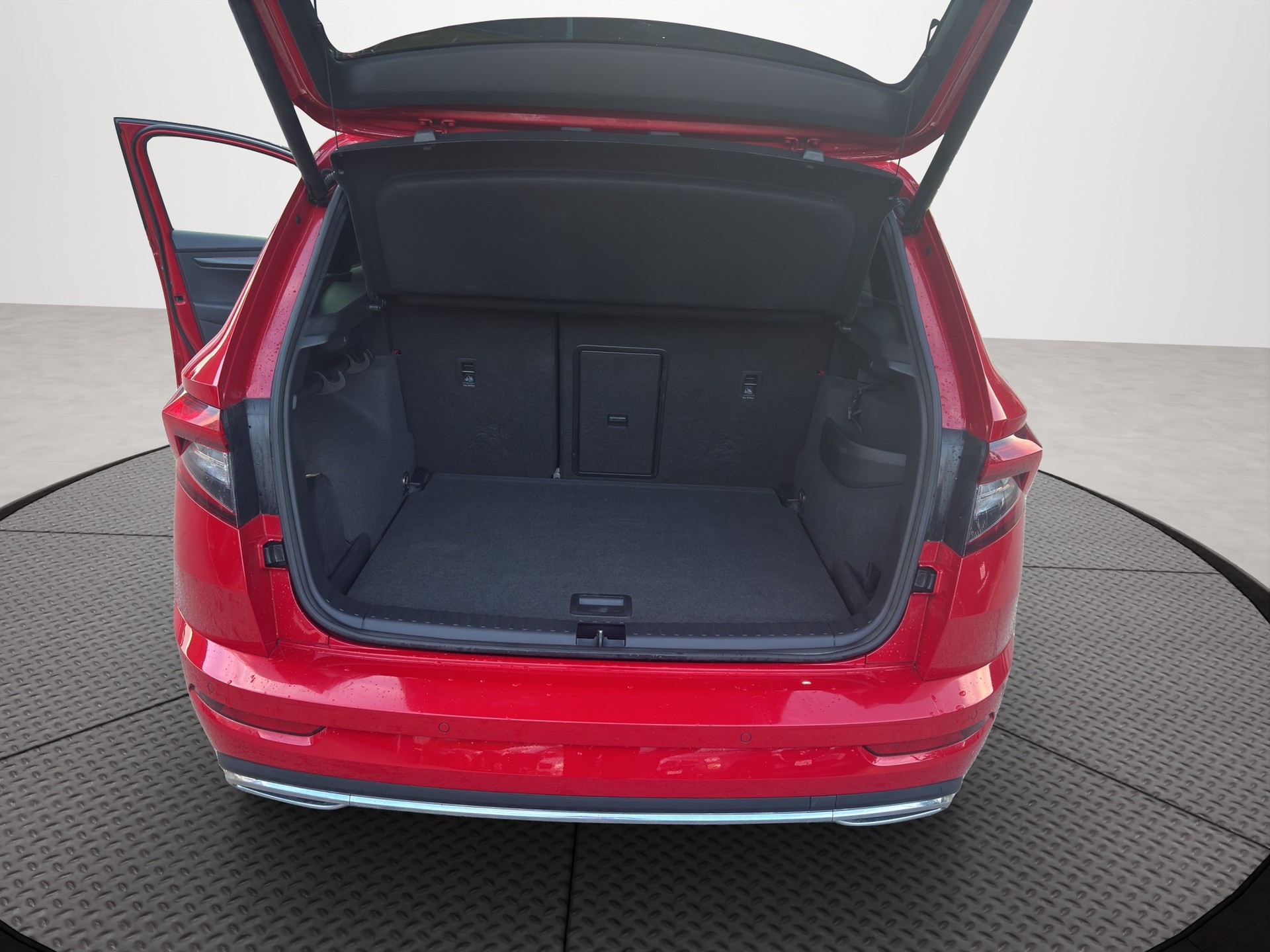 SKODA Karoq 1.5 TSI ACT Scout 4x4 DSG-image-14