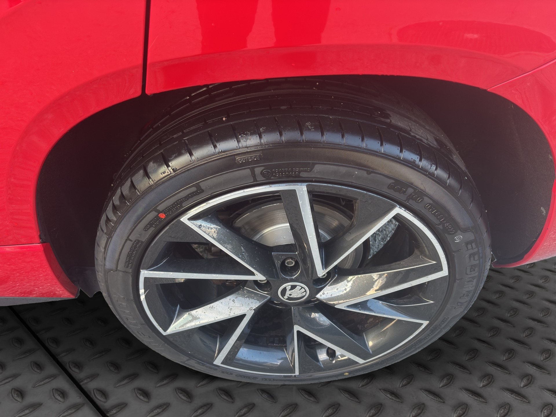 SKODA Karoq 1.5 TSI ACT Scout 4x4 DSG-image-17