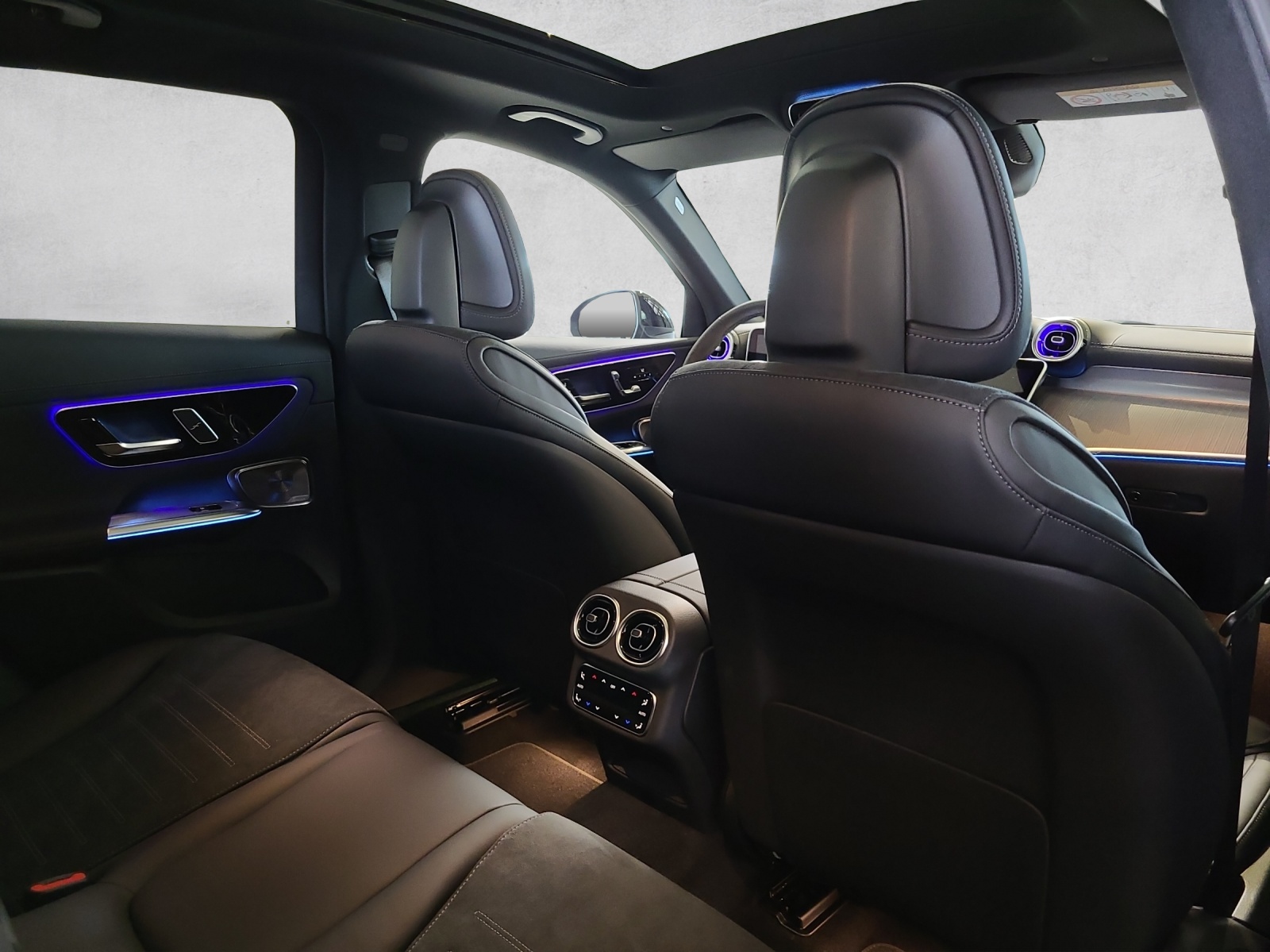 MERCEDES-BENZ GLC 300 d AMG Line 4M X254-image-6