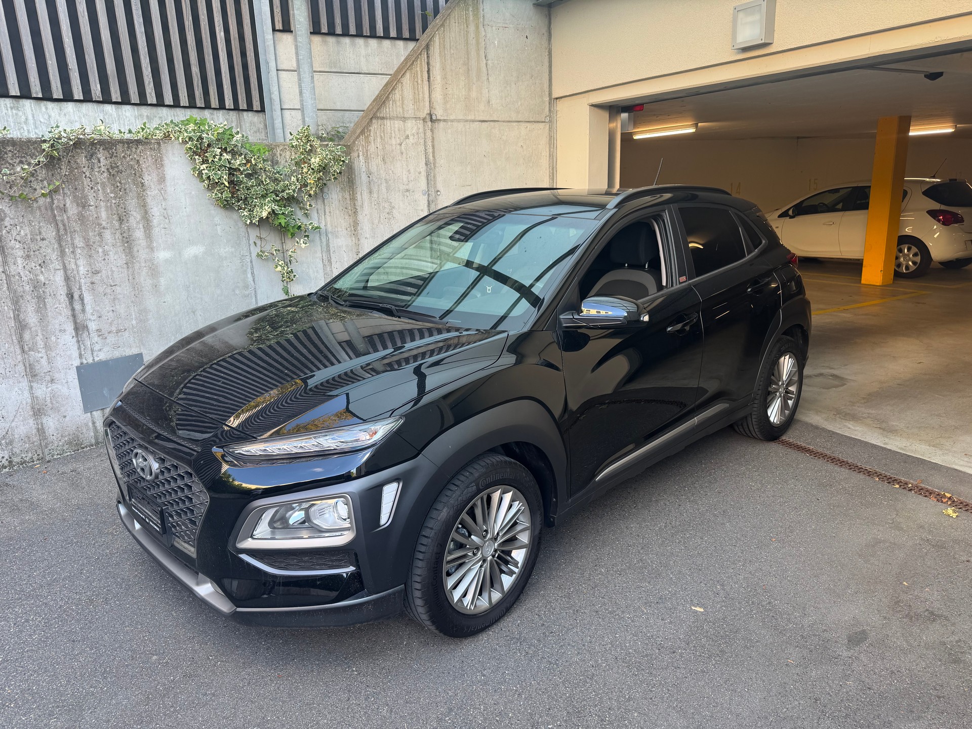 HYUNDAI Kona 1.0 T-GDi Launch Plus 2WD-image-0