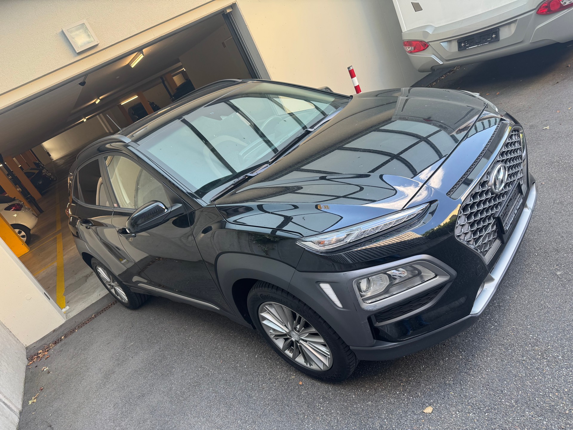 HYUNDAI Kona 1.0 T-GDi Launch Plus 2WD-image-1
