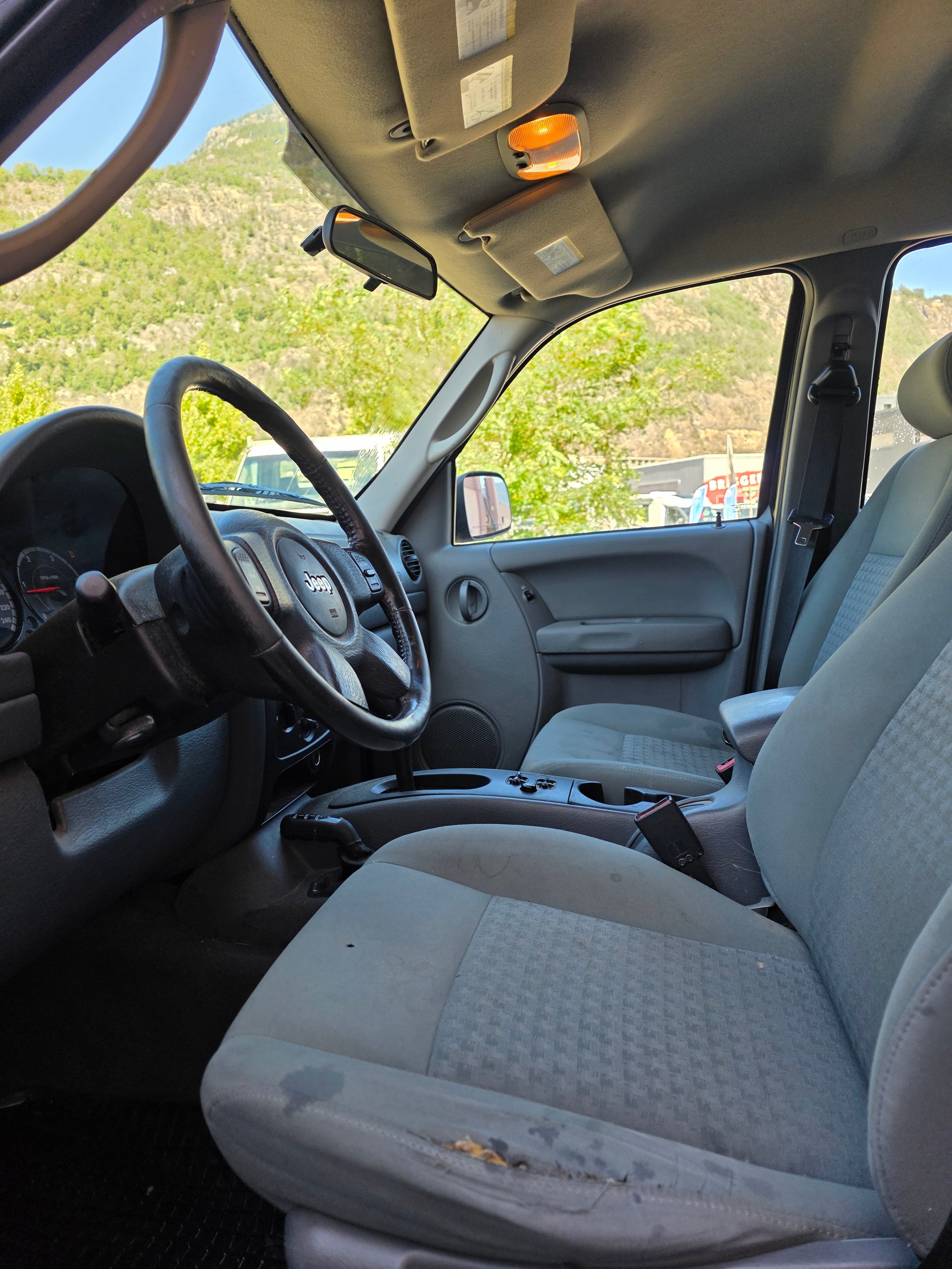 JEEP Cherokee 2.8 CRD Extreme Sport-image-10