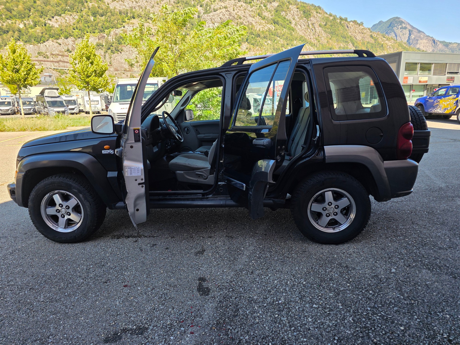 JEEP Cherokee 2.8 CRD Extreme Sport-image-9