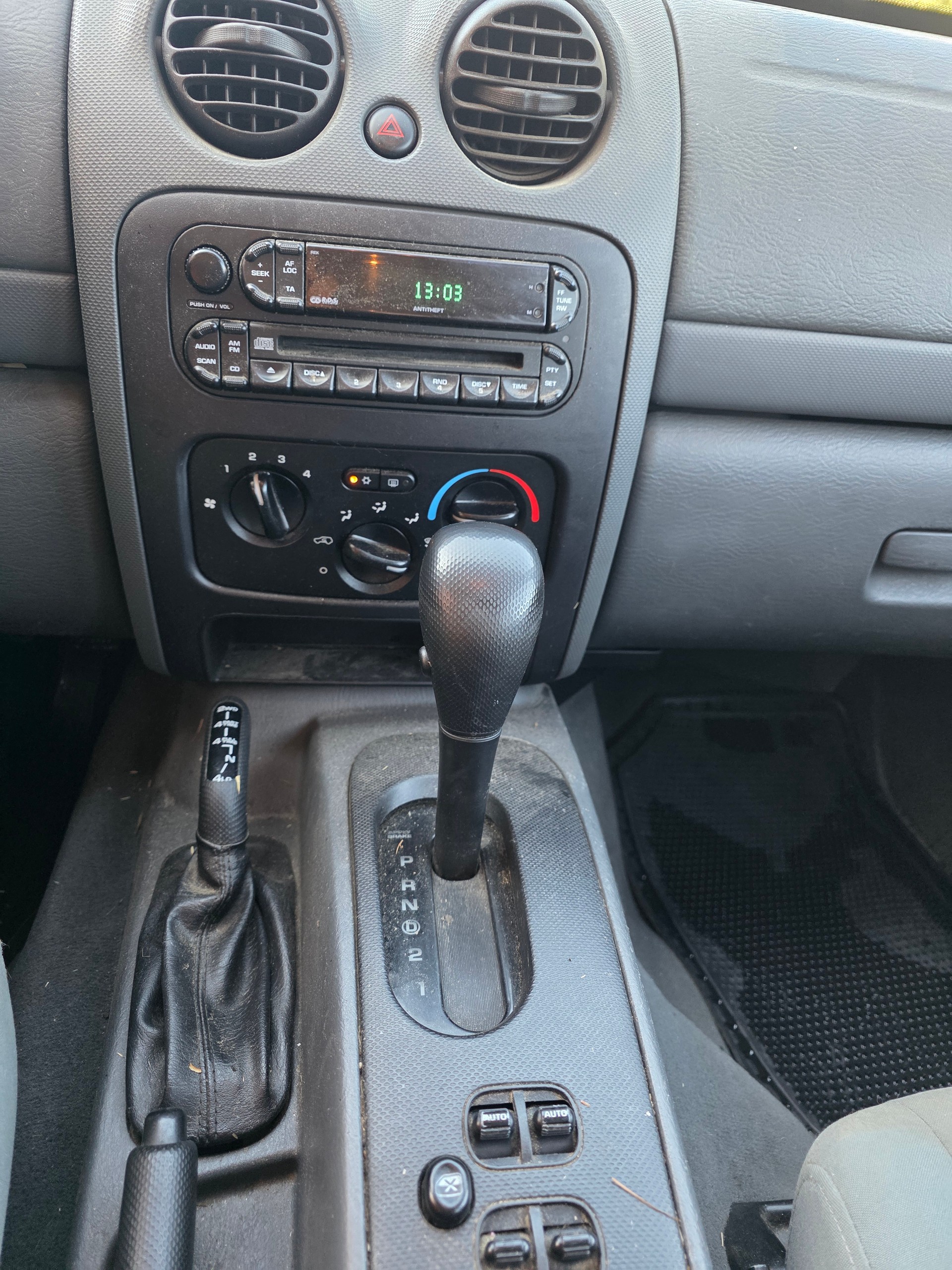 JEEP Cherokee 2.8 CRD Extreme Sport-image-12