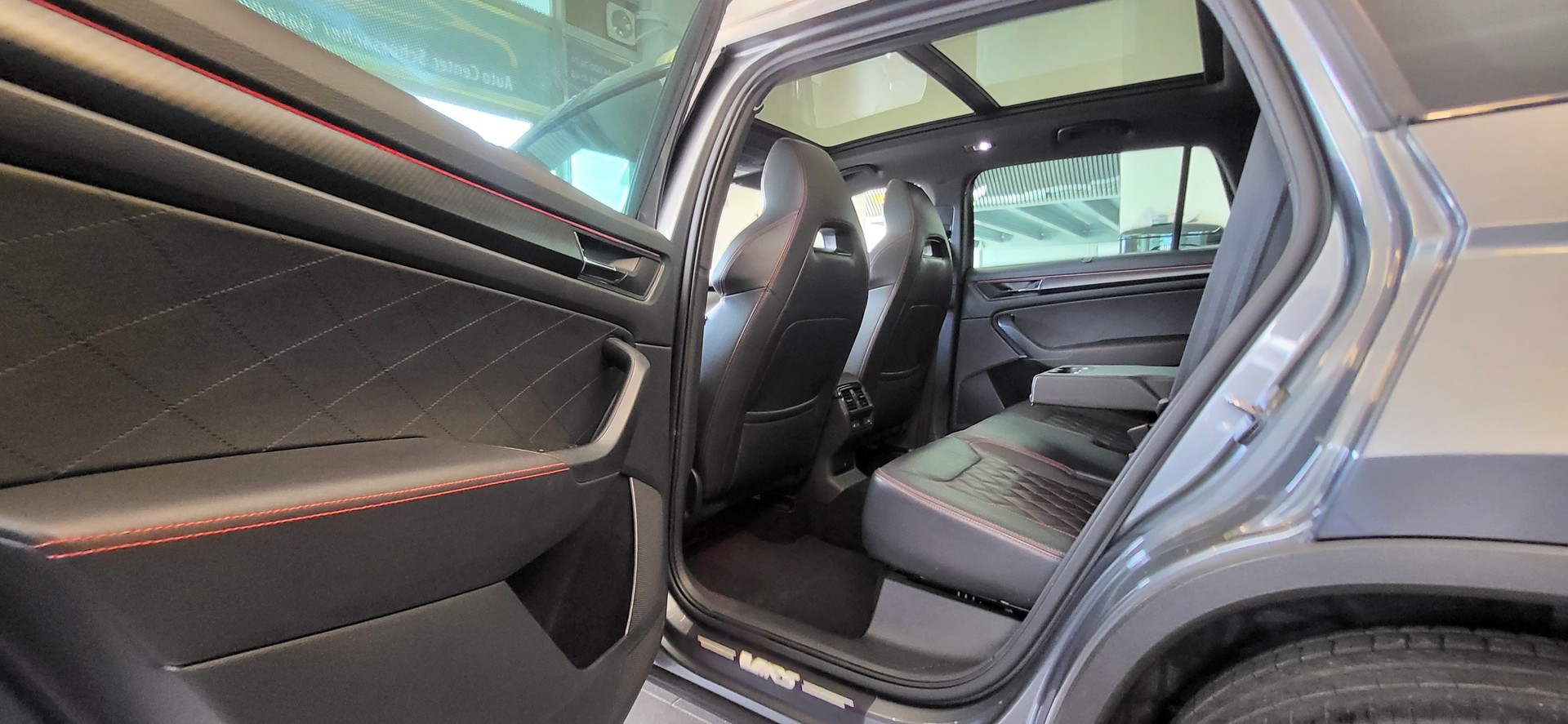 SKODA Kodiaq 2.0 TSI 4x4 RS-image-8