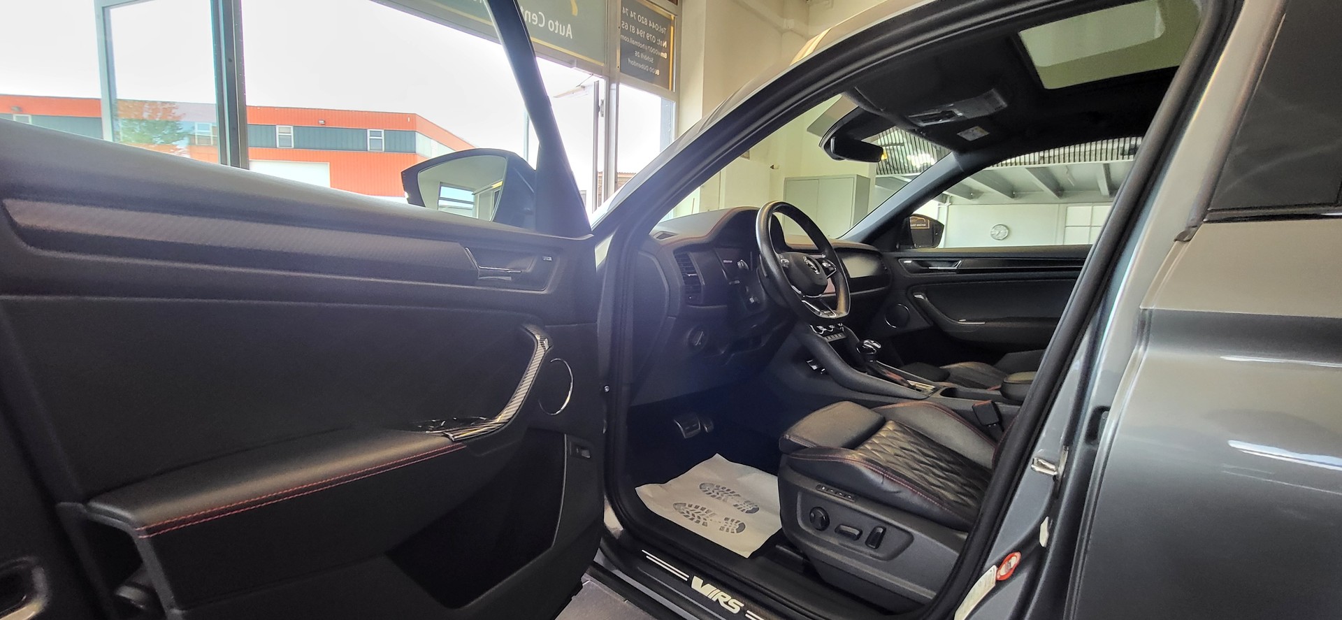 SKODA Kodiaq 2.0 TSI 4x4 RS-image-5