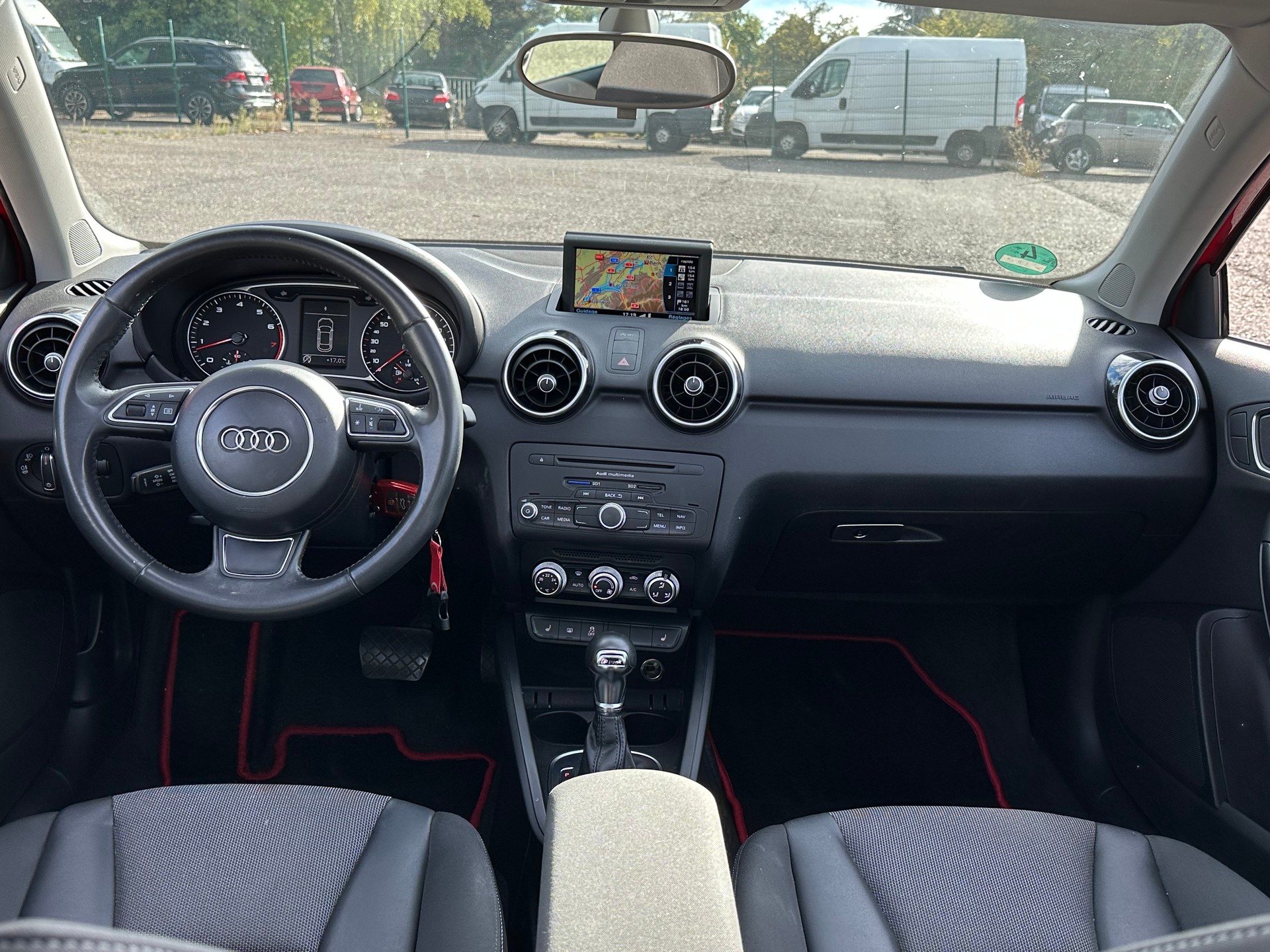 AUDI A1 Sport 1.4 TFSI Ambition S-tronic-image-12