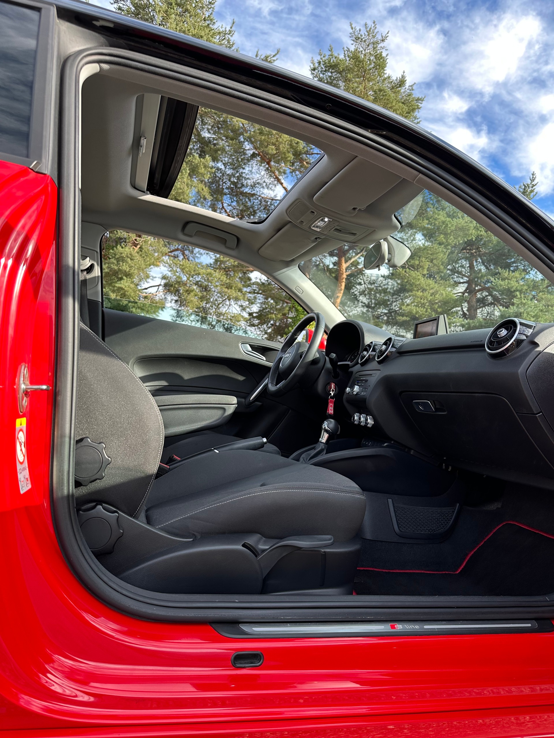 AUDI A1 Sport 1.4 TFSI Ambition S-tronic-image-9