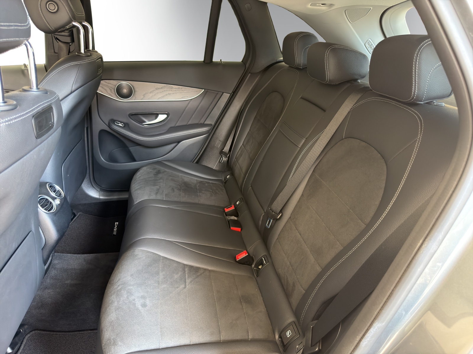 Image MERCEDES-BENZ GLC-300 GLC 300 4Matic AMG Line 9G-Tronic