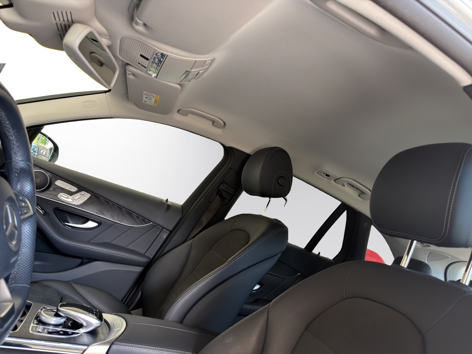 MERCEDES-BENZ GLC 300 4Matic AMG Line 9G-Tronic-image-9