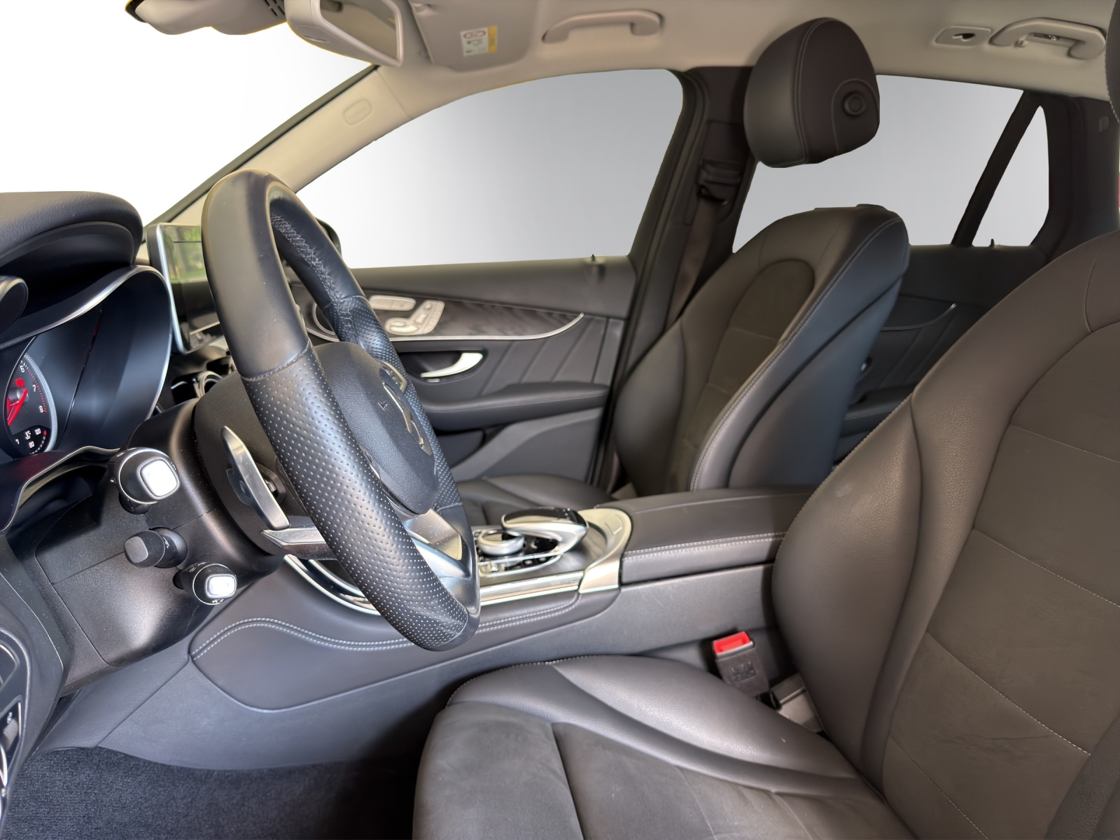 Image MERCEDES-BENZ GLC-300 GLC 300 4Matic AMG Line 9G-Tronic