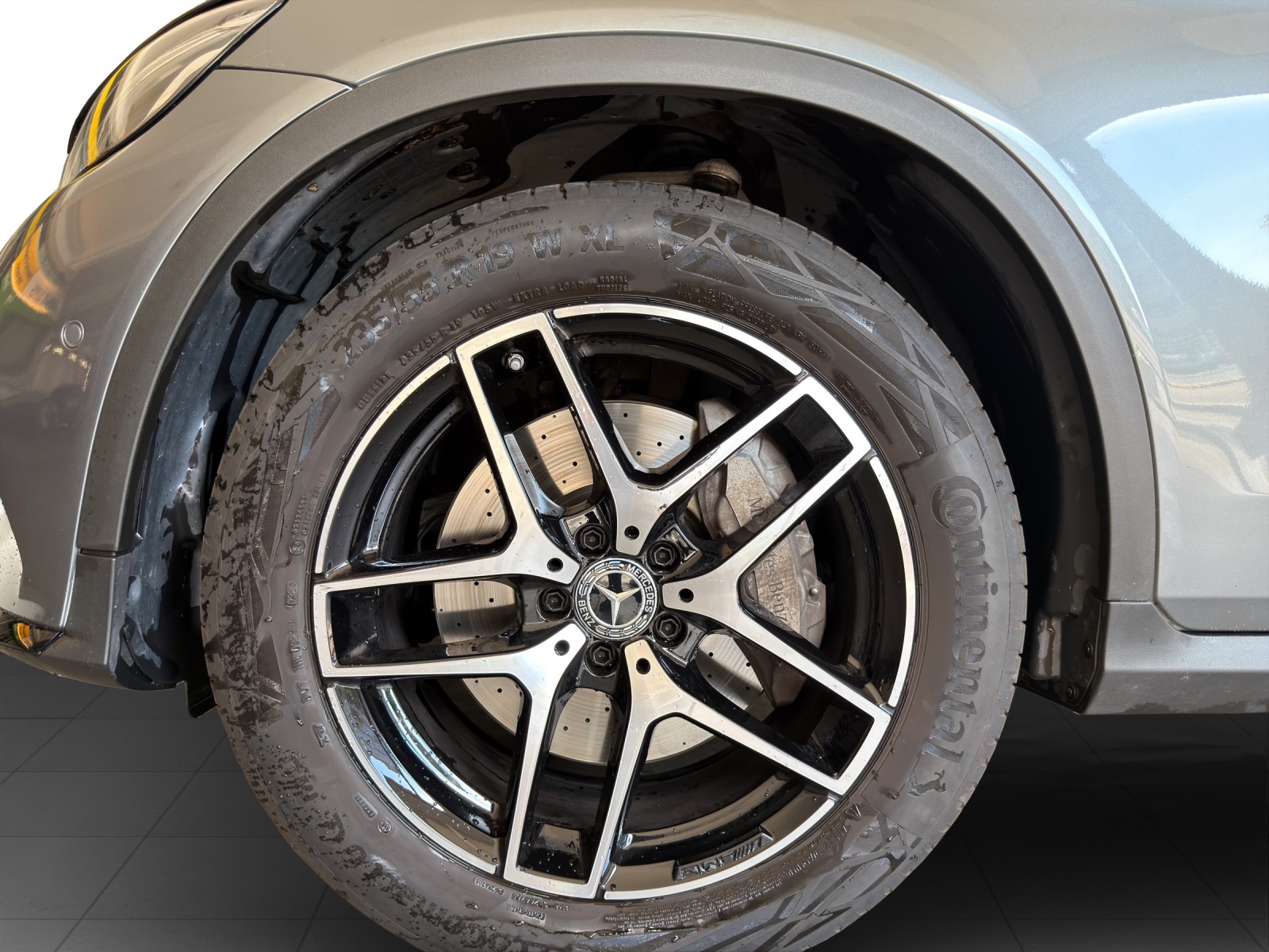 MERCEDES-BENZ GLC 300 4Matic AMG Line 9G-Tronic-image-6
