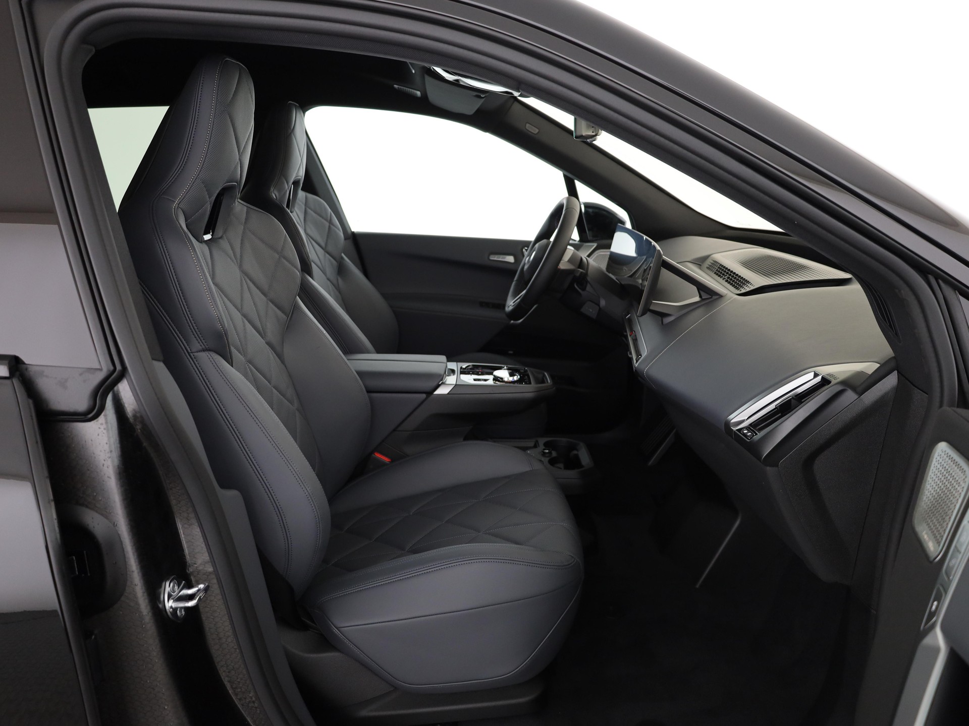 BMW iX I20 M70-image-17