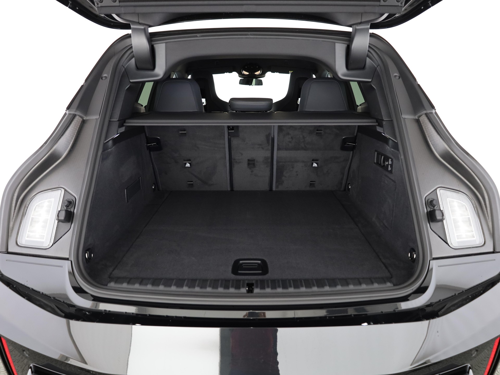 BMW iX I20 M70-image-8