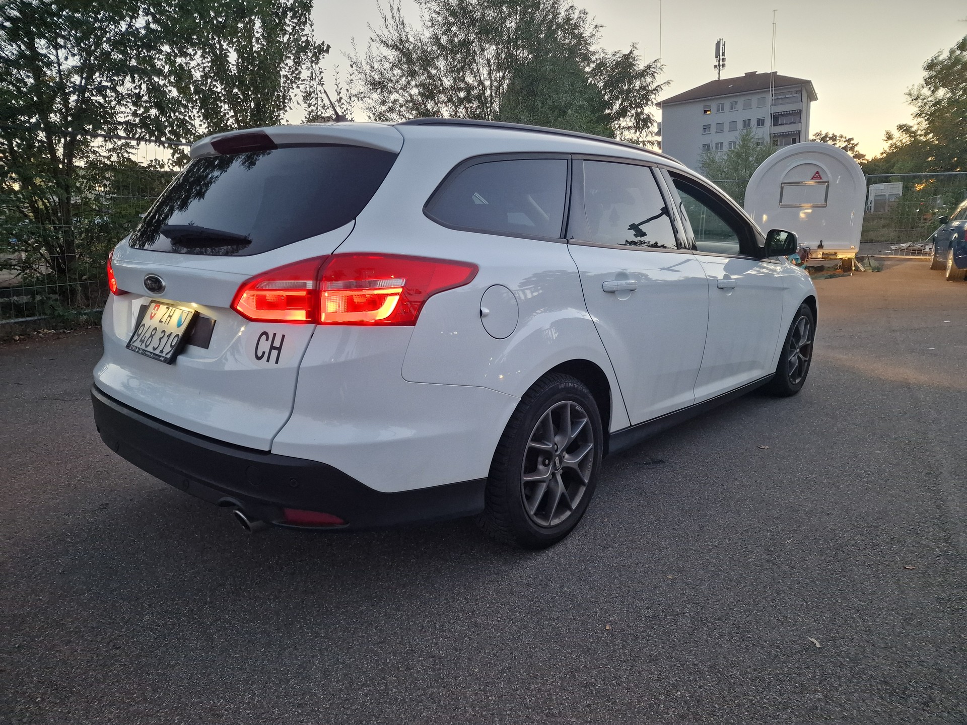 FORD Focus 2.0 TDCi Trend Powershift-image-4