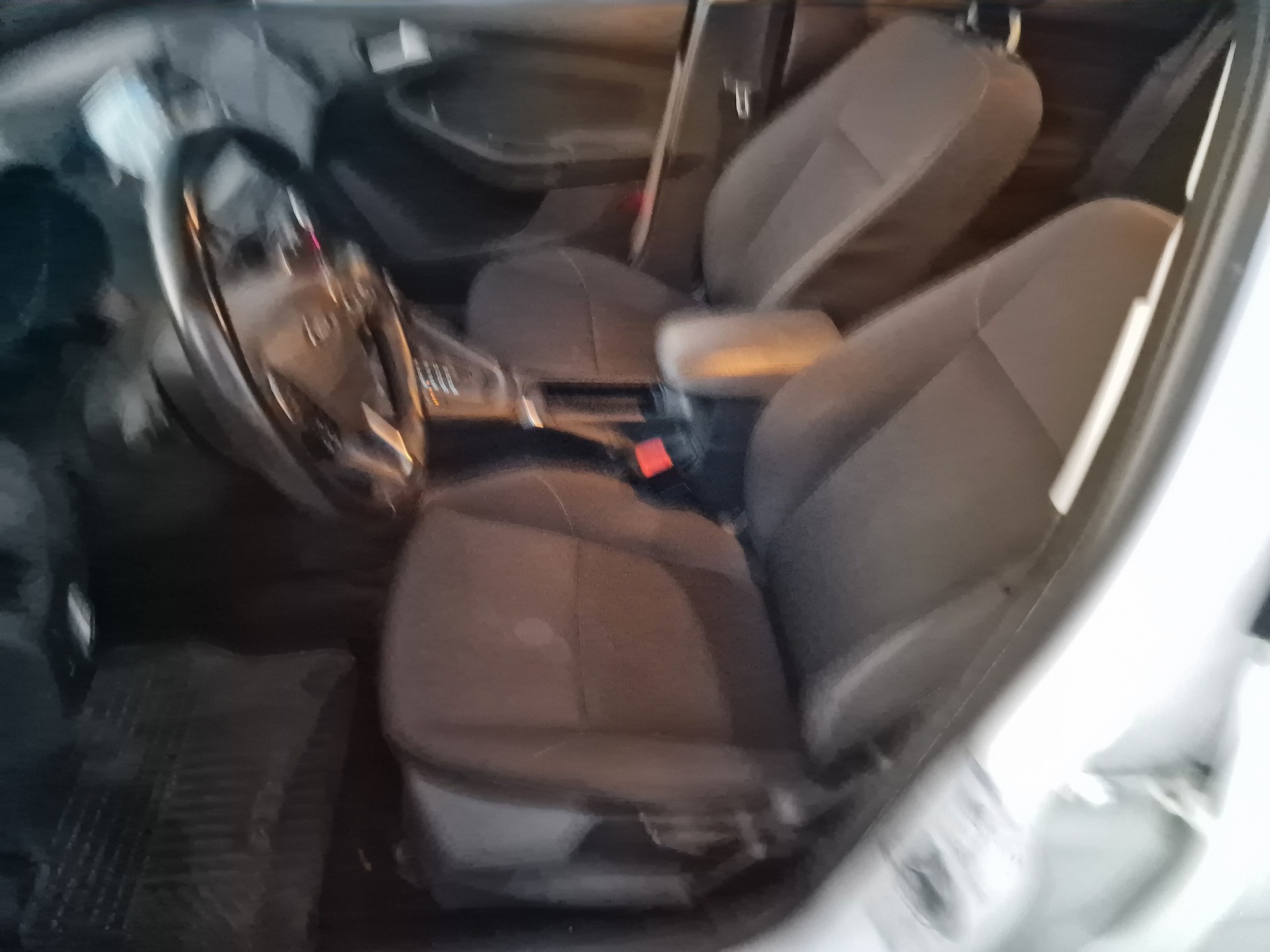 FORD Focus 2.0 TDCi Trend Powershift-image-8