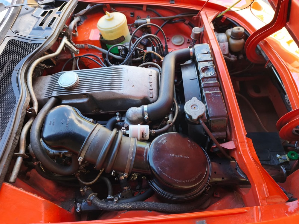OPEL GT 1900-image-12