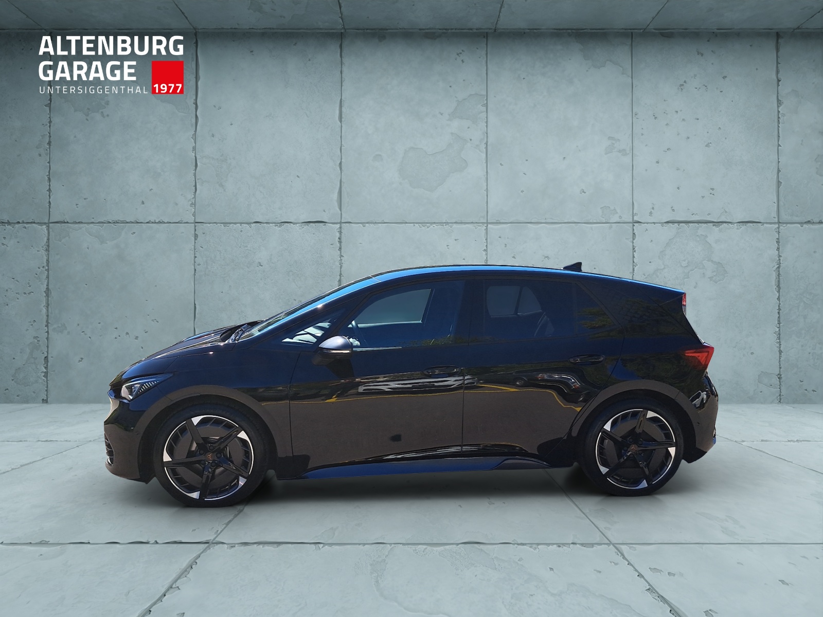 CUPRA Born Edge-showroom-element-1