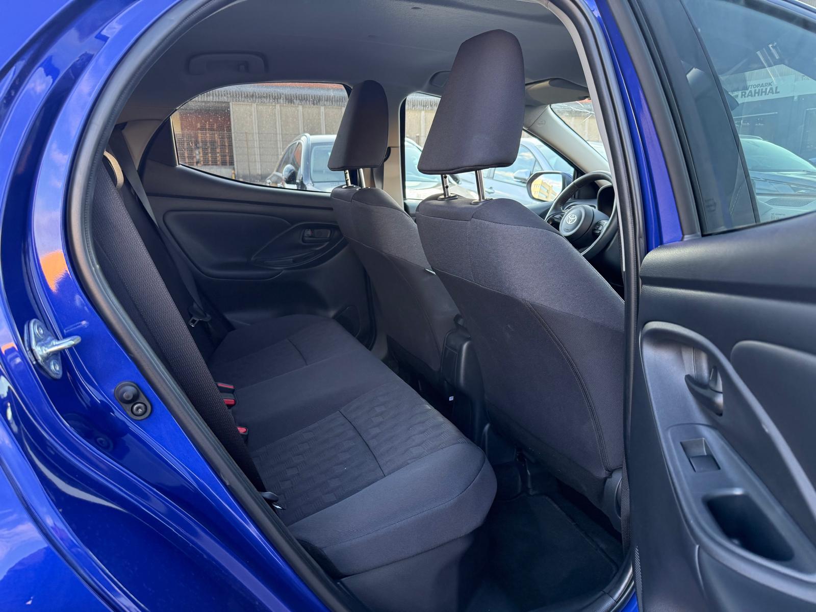 TOYOTA Yaris 1.5 VVT-i HSD Trend-image-10