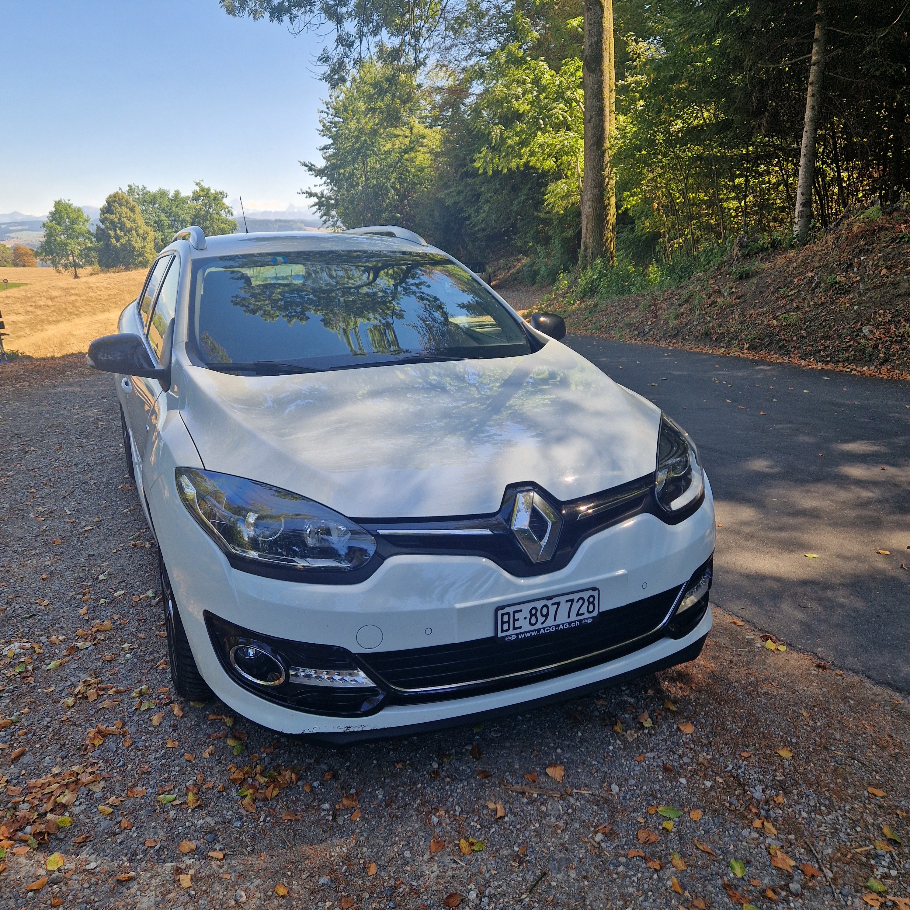 Car photo