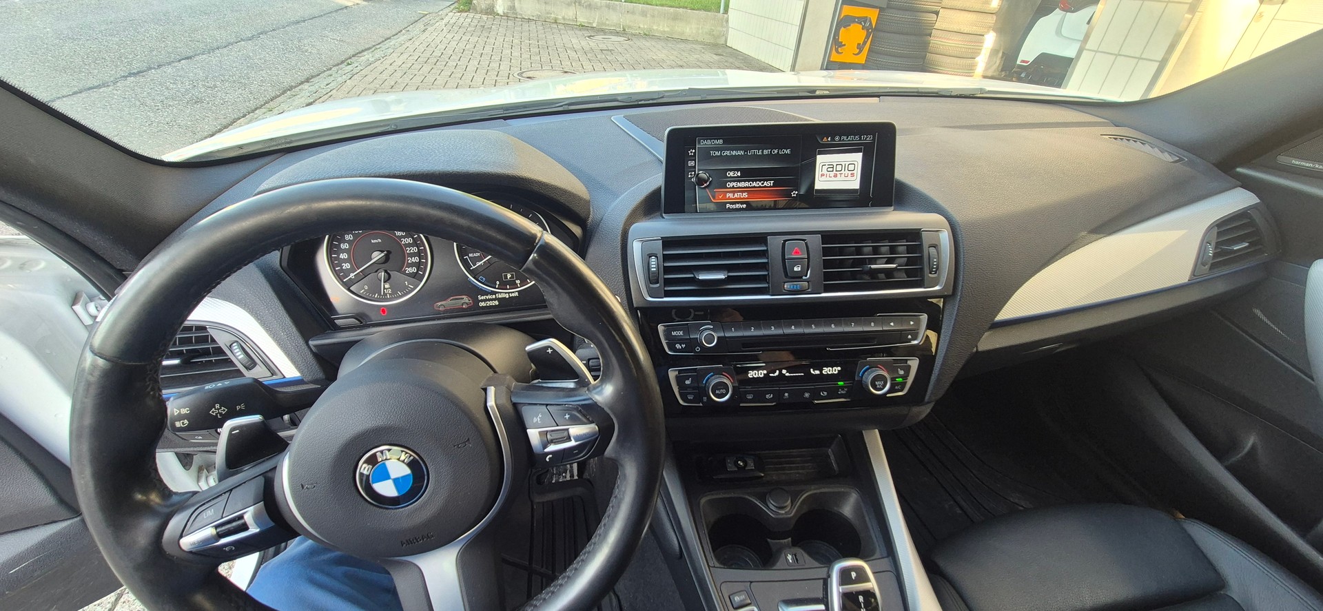 BMW M140i xDrive Steptronic-image-7