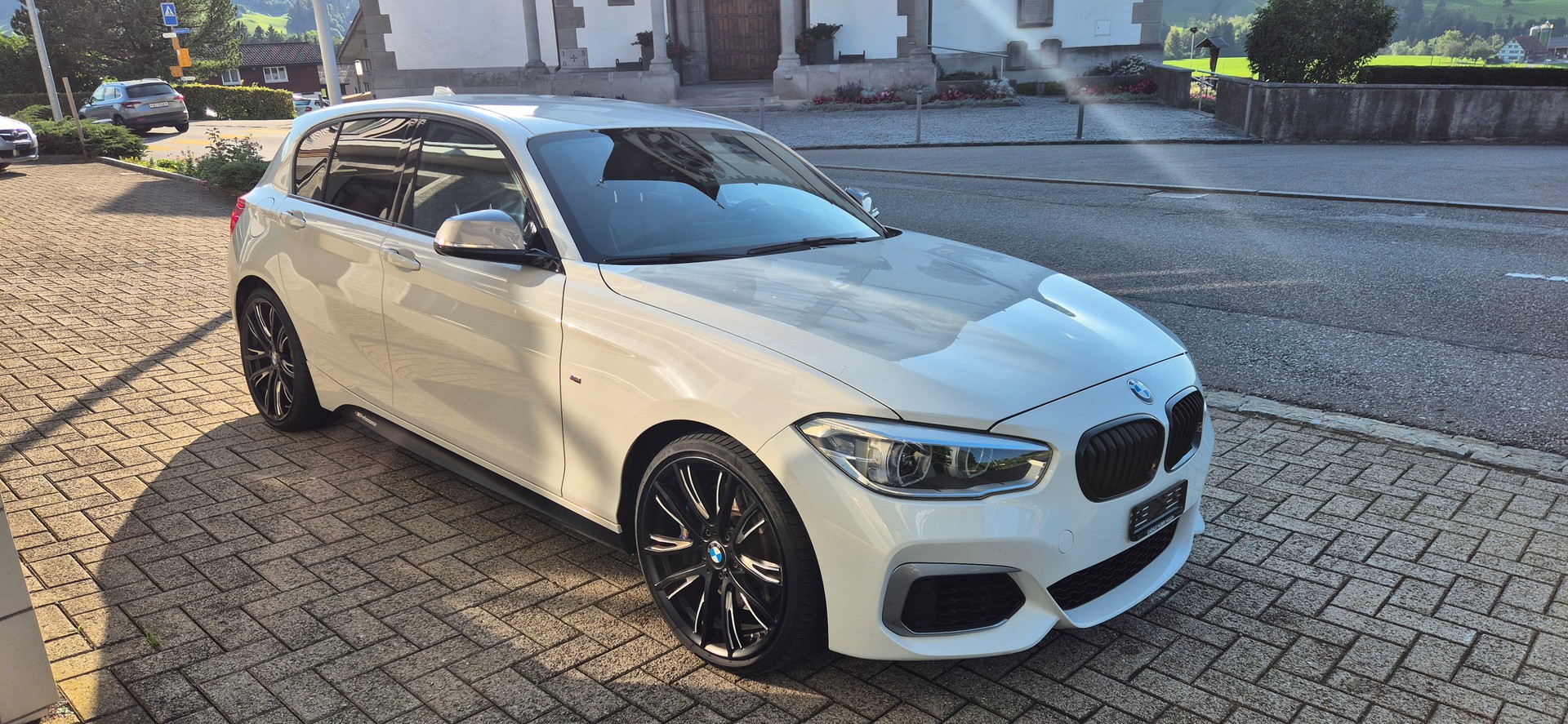 BMW M140i xDrive Steptronic-image-4