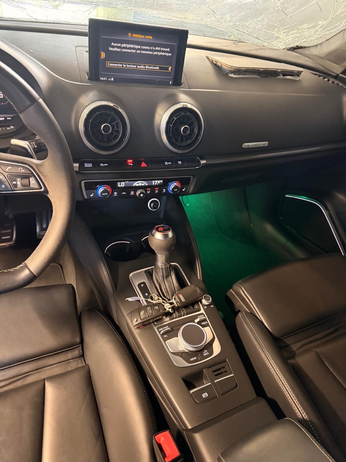 AUDI RS3 Limousine 2.5 TSI quattro S-tronic-image-13