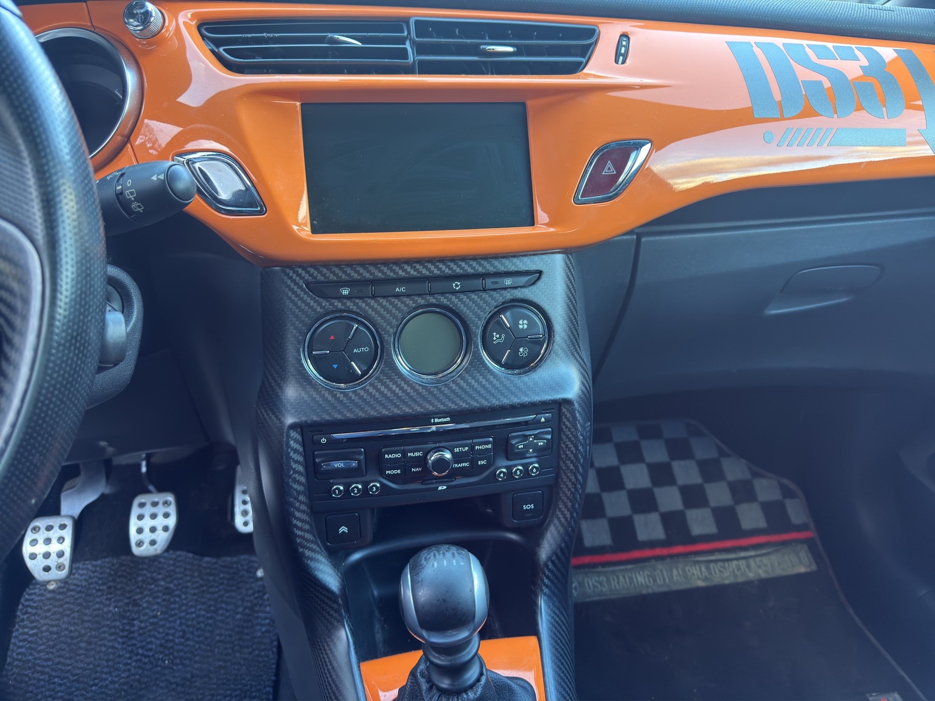 DS AUTOMOBILES DS3 1.6 THP Racing-image-10
