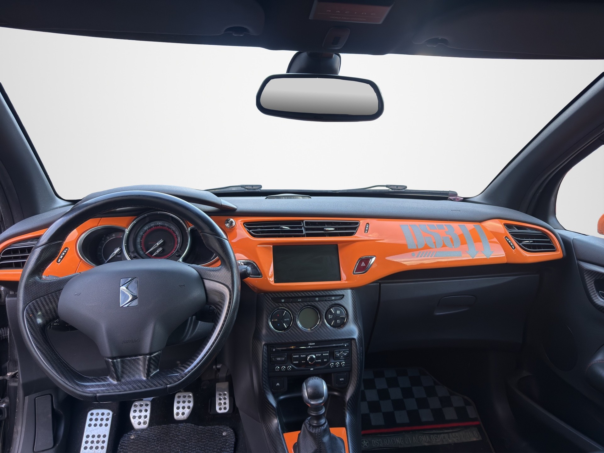 DS AUTOMOBILES DS3 1.6 THP Racing-image-9