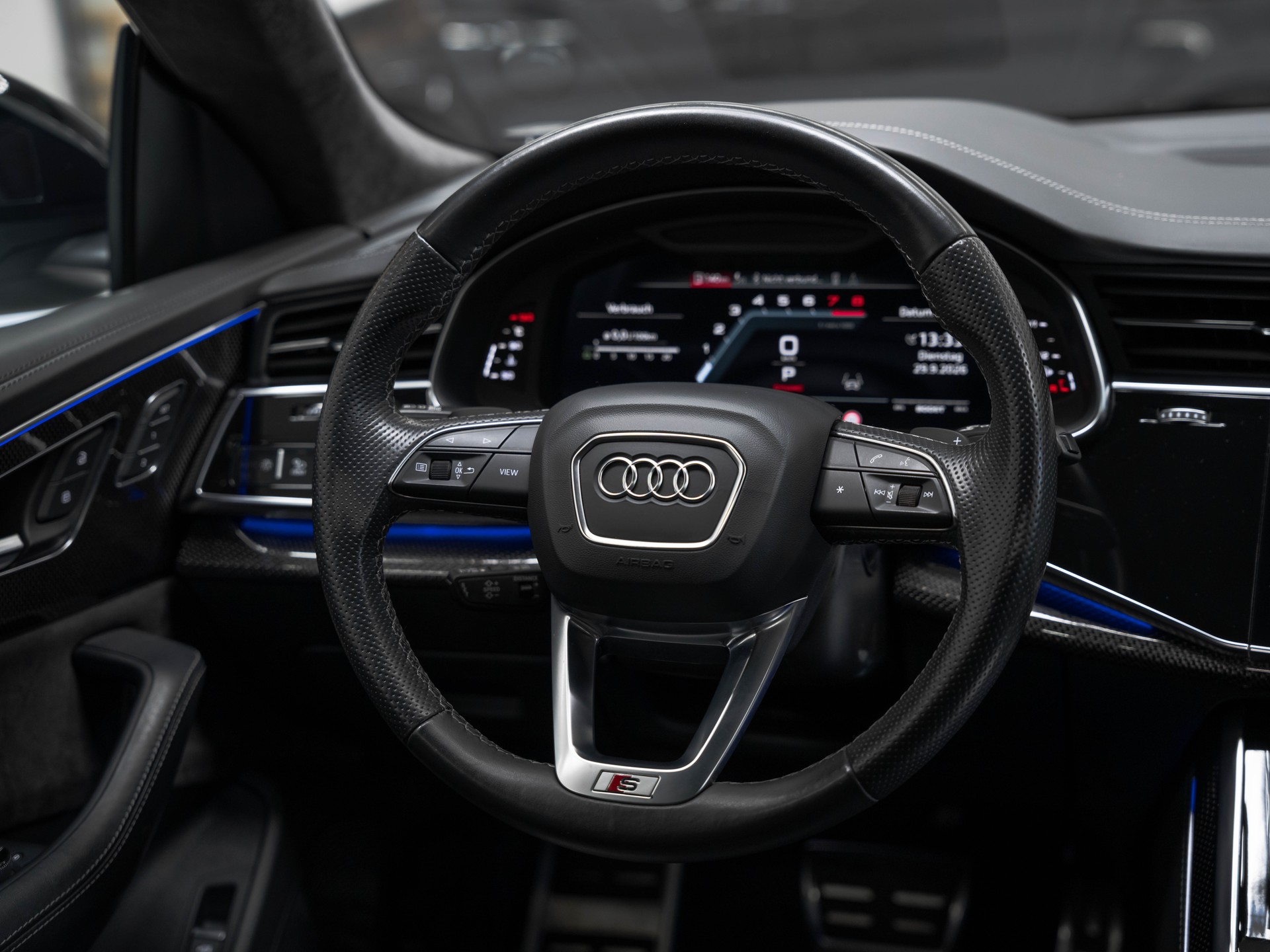 AUDI SQ8 TFSI quattro tiptronic-image-20