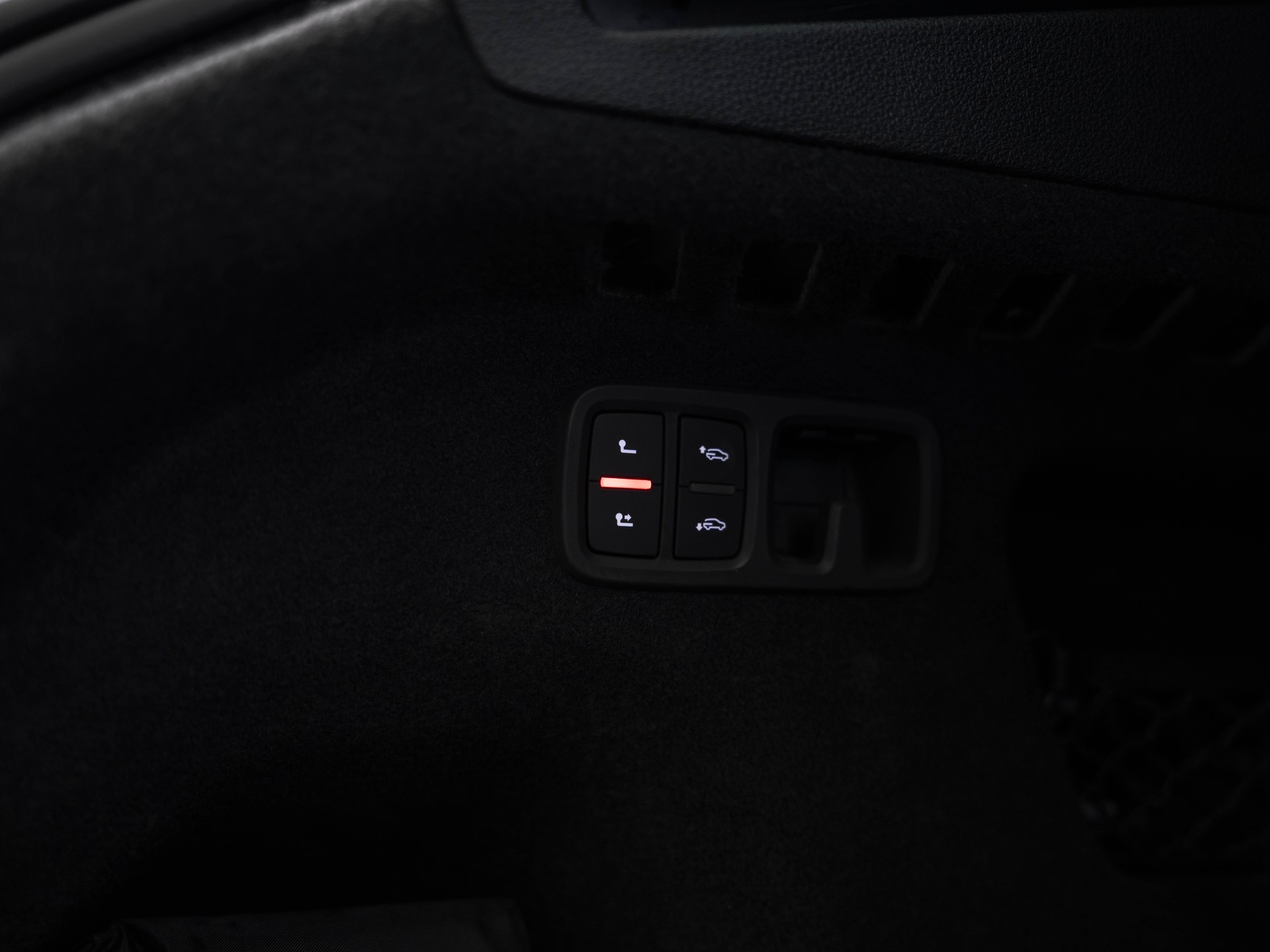 AUDI SQ8 TFSI quattro tiptronic-image-30