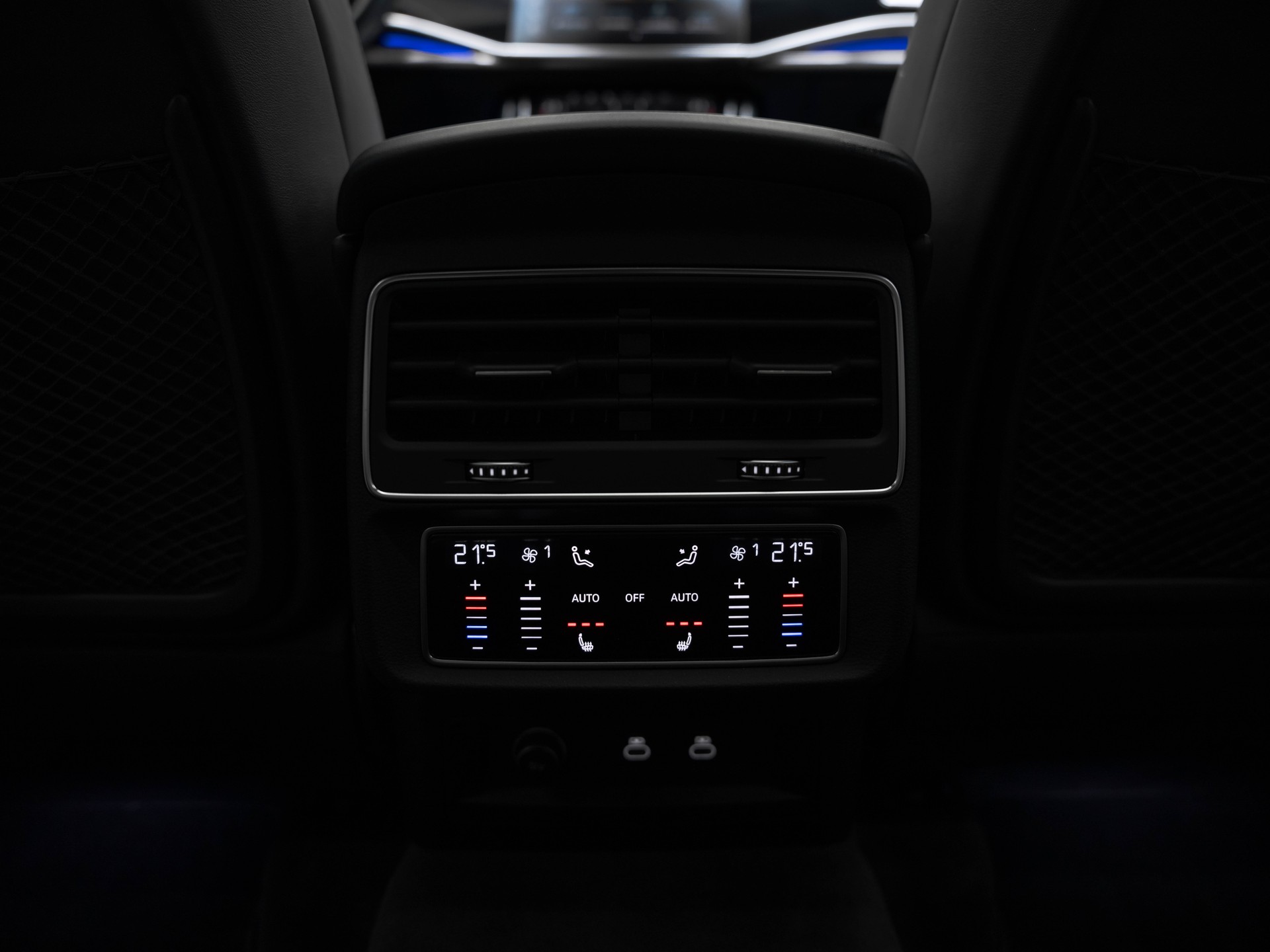 AUDI SQ8 TFSI quattro tiptronic-image-19
