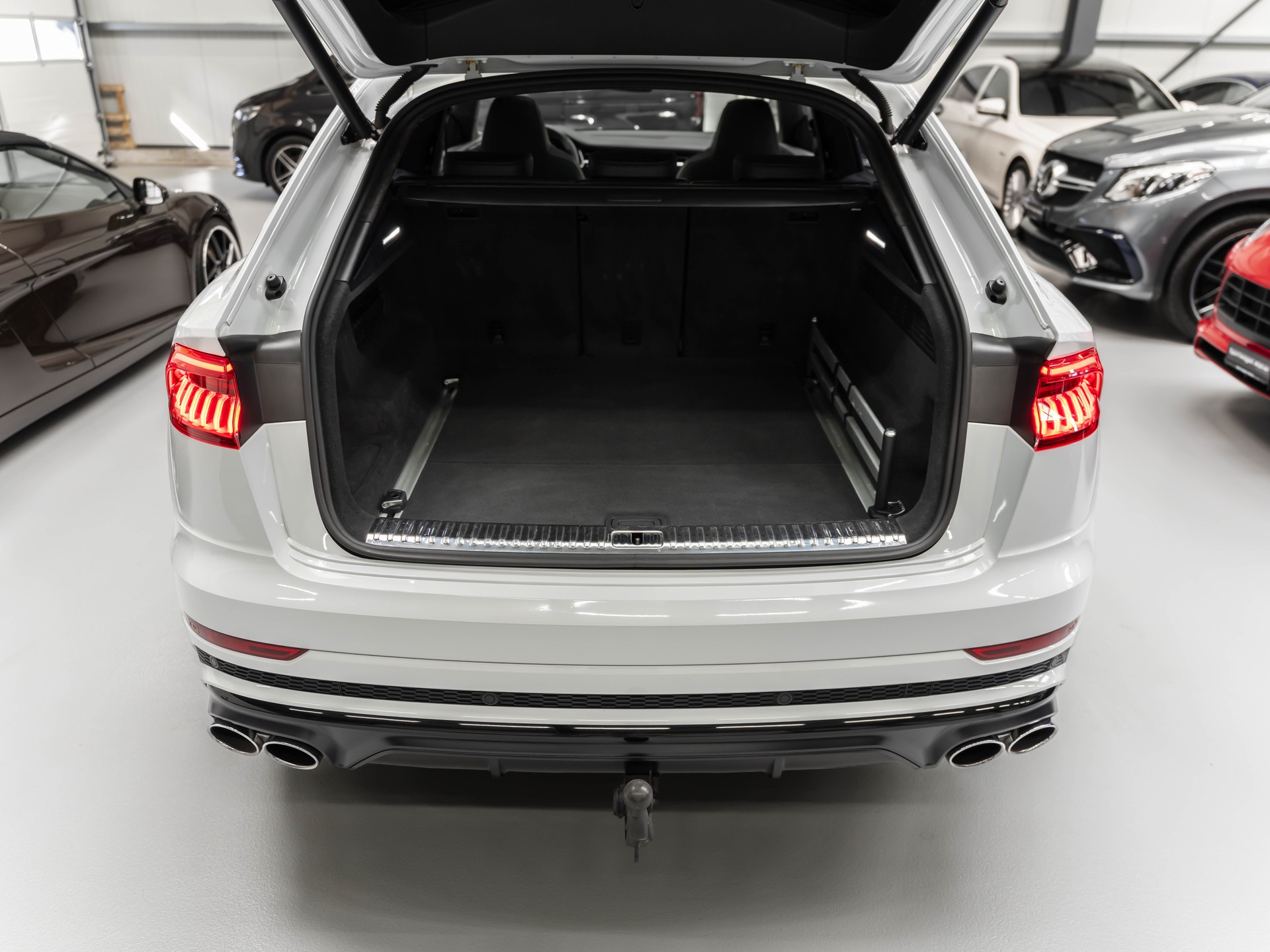 AUDI SQ8 TFSI quattro tiptronic-image-31