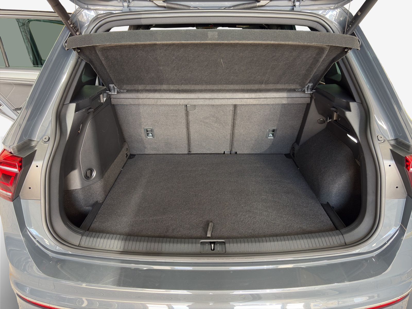 VW Tiguan 1.4TSI PHEV Selection DSG-image-12