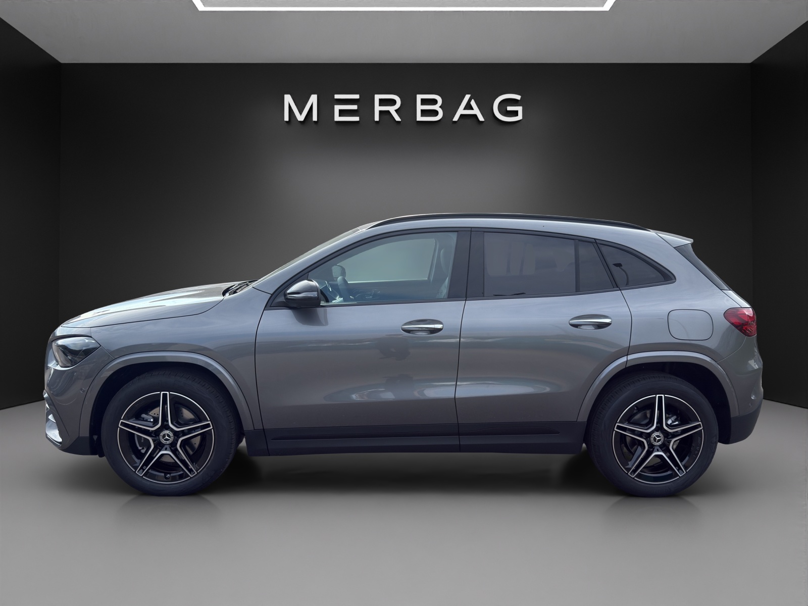 MERCEDES-BENZ GLA 200 7G-DCT Night Star-image-1