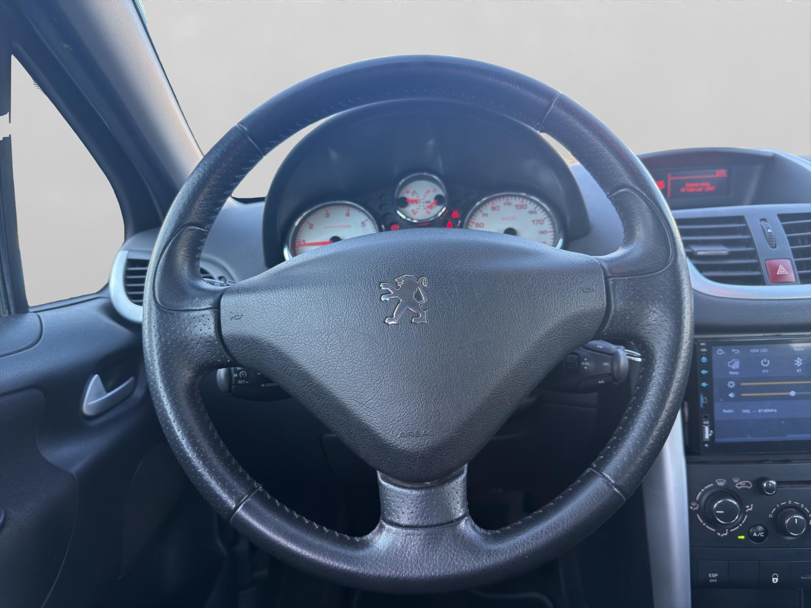 PEUGEOT 207 1.4 16V Active-image-9