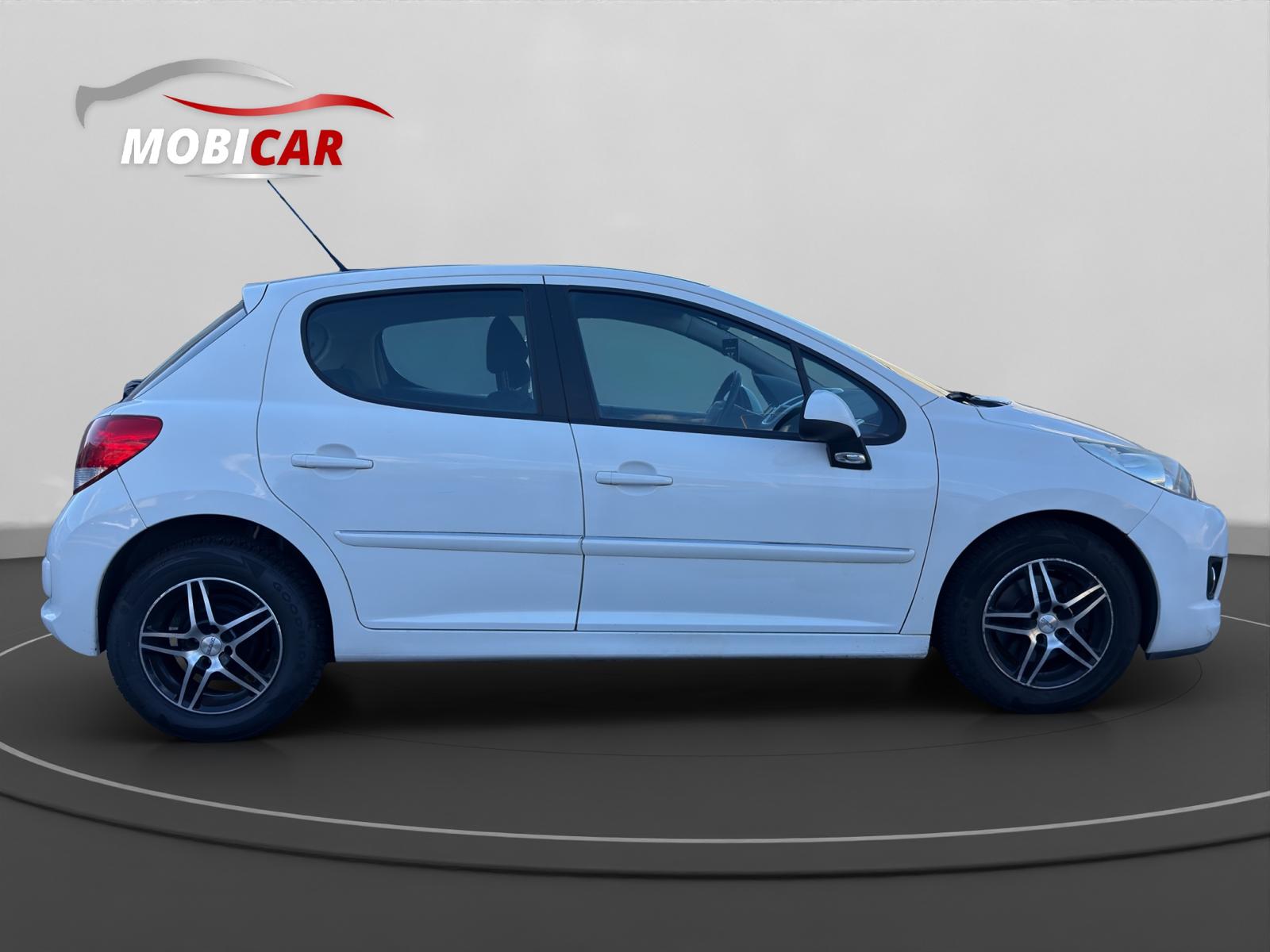 PEUGEOT 207 1.4 16V Active-image-5