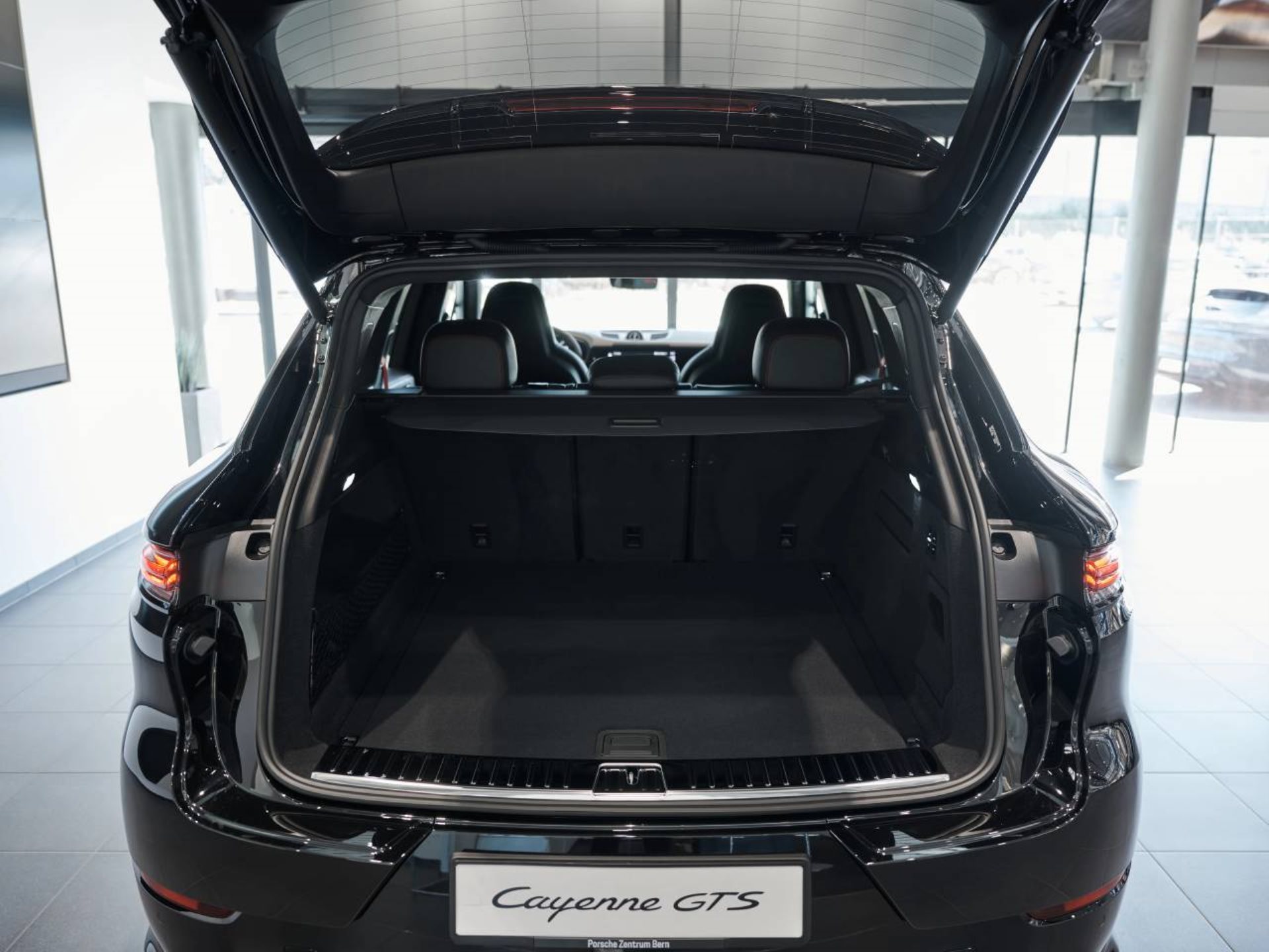 PORSCHE Cayenne GTS-image-6