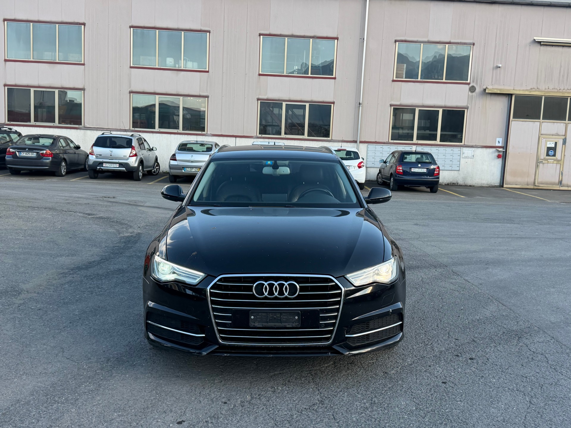 AUDI A6 Avant 2.0 TDI S line S-tronic-image-2