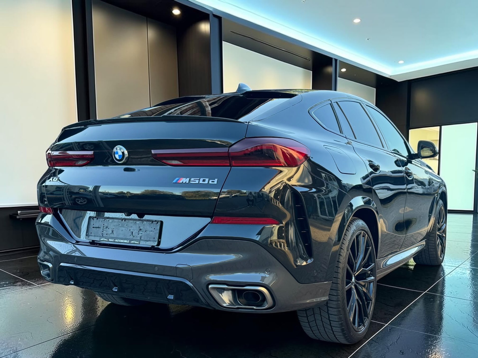BMW X6 M50d G06*CARBON*M-SITZE*HUD*SOFTCLOSE*22`ZOLL*-image-6