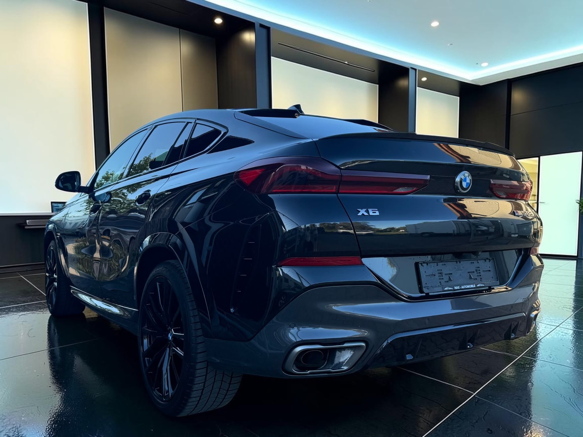 BMW X6 M50d G06*CARBON*M-SITZE*HUD*SOFTCLOSE*22`ZOLL*-image-4