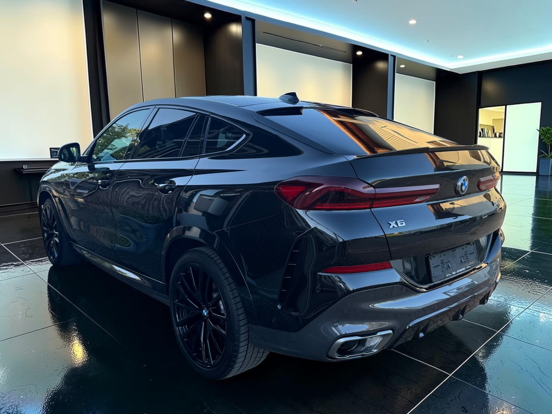 BMW X6 M50d G06*CARBON*M-SITZE*HUD*SOFTCLOSE*22`ZOLL*-image-3