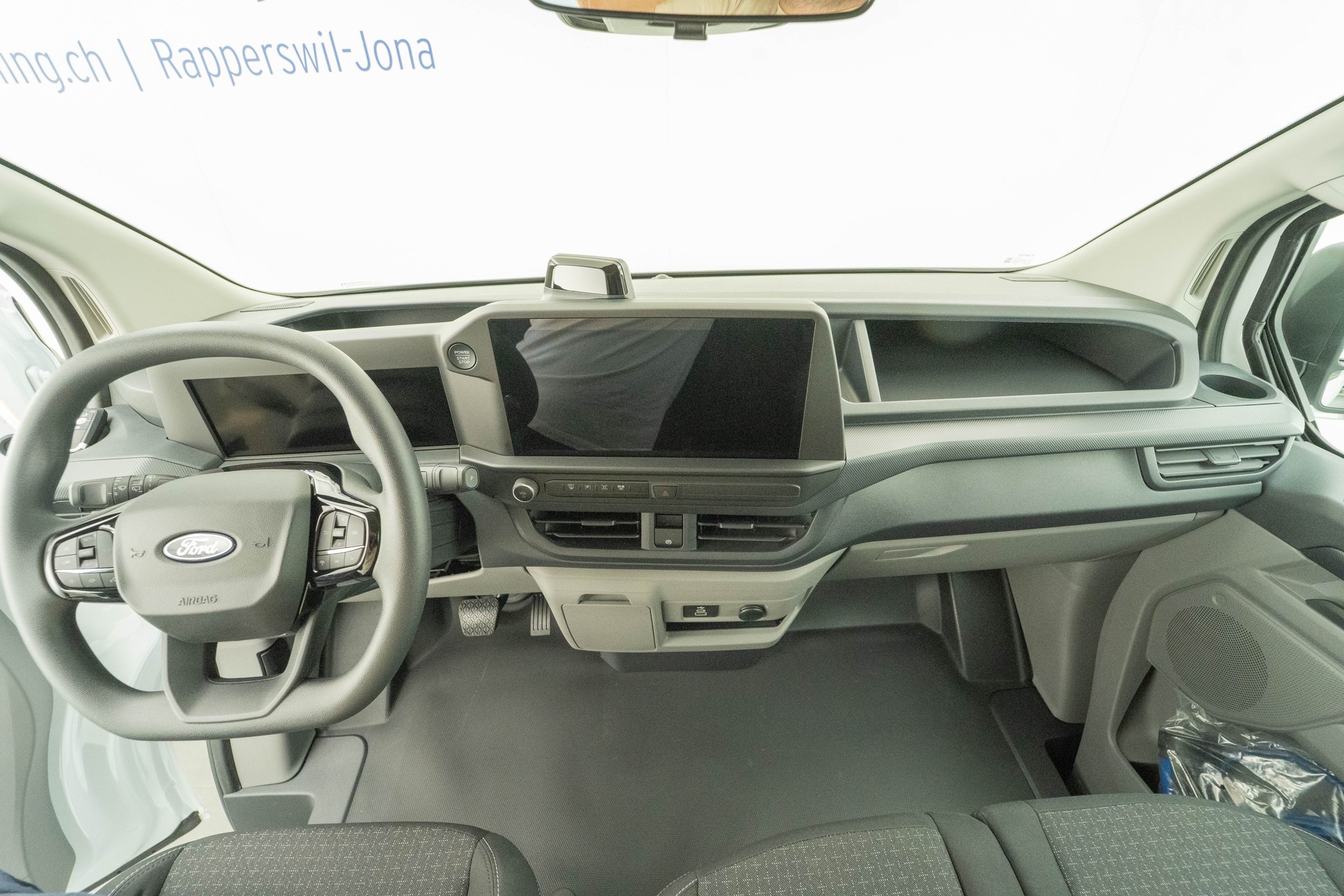 FORD Transit C Van 320 L1 2.5 Duratec 233 Trend PHEV-image-6