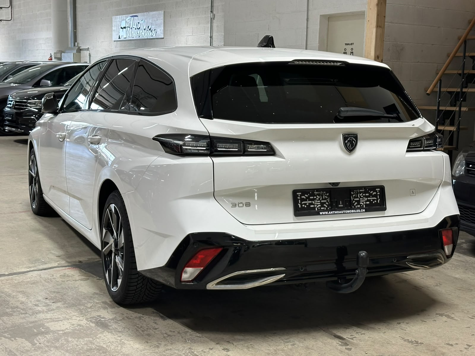 PEUGEOT 308 SW 1.5 BlueHDI Allure Pack EAT8-image-3