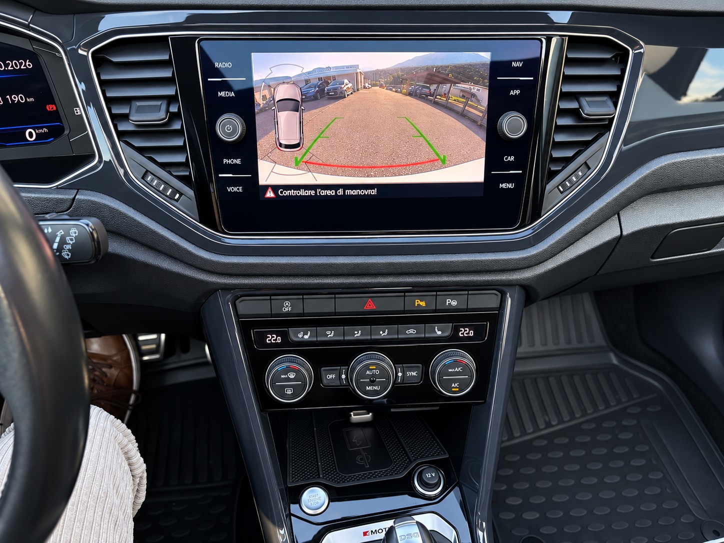 VW T-Roc 2.0 TSI Advance DSG 4Motion-image-14
